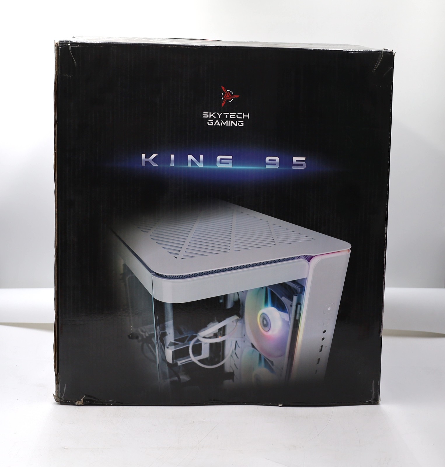 Skytech KING95 AMD Ryzen 7 9700X RTX 5070 32GB Memory 2TB NVME *New-Open-Box*