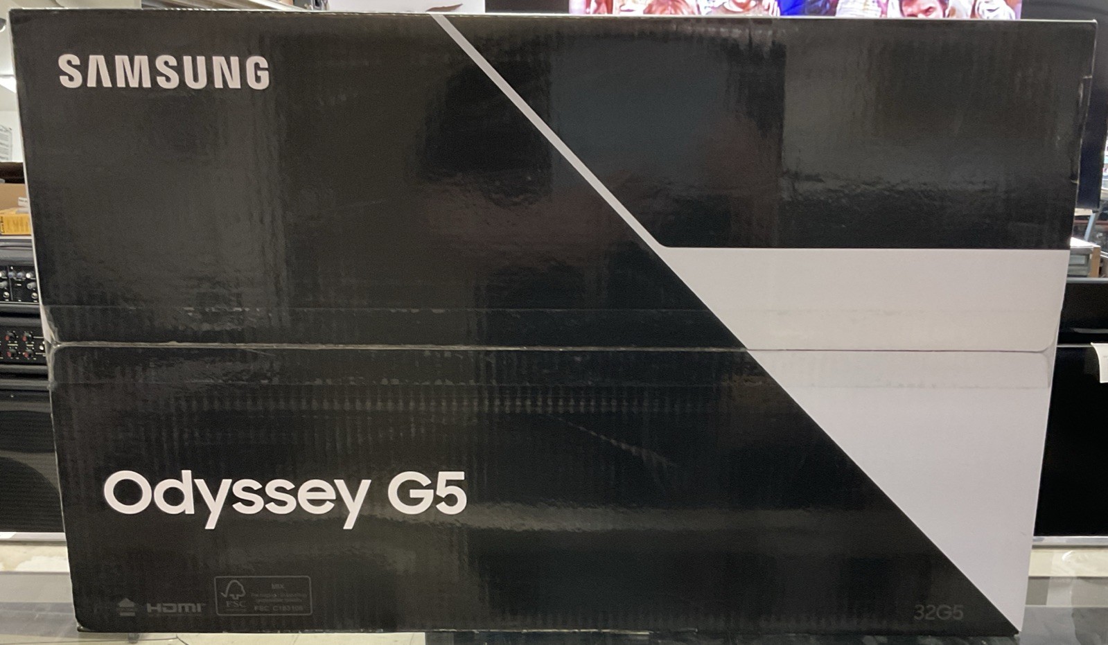 Samsung Odyssey G55C 32″ 2560 x 1440 165Hz 1ms VA-LED Curved Monitor – New!