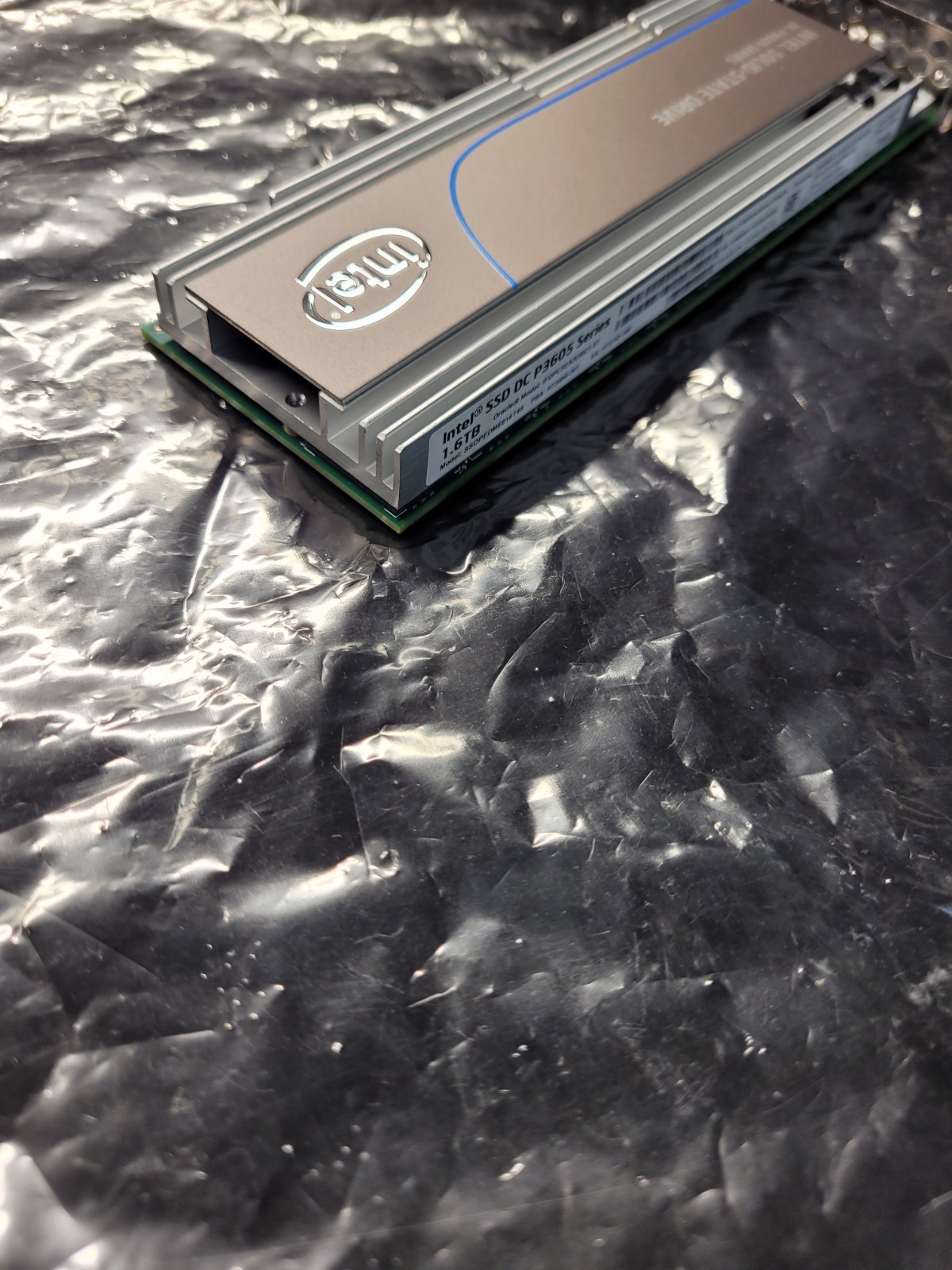 Intel / Oracle DC P3605 Series 1.6TB PCIe NVMe SSD SSDPEDME016T4S