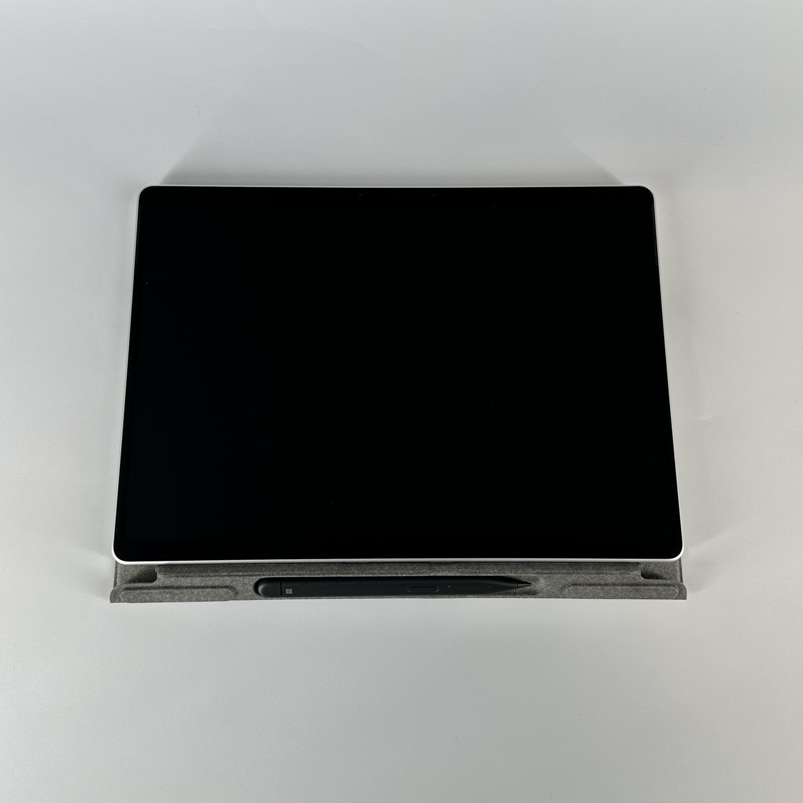 Microsoft Surface Pro 9 13 Platinum 2.7 GHz i7-1265U 16GB 256GB SSD Very Good