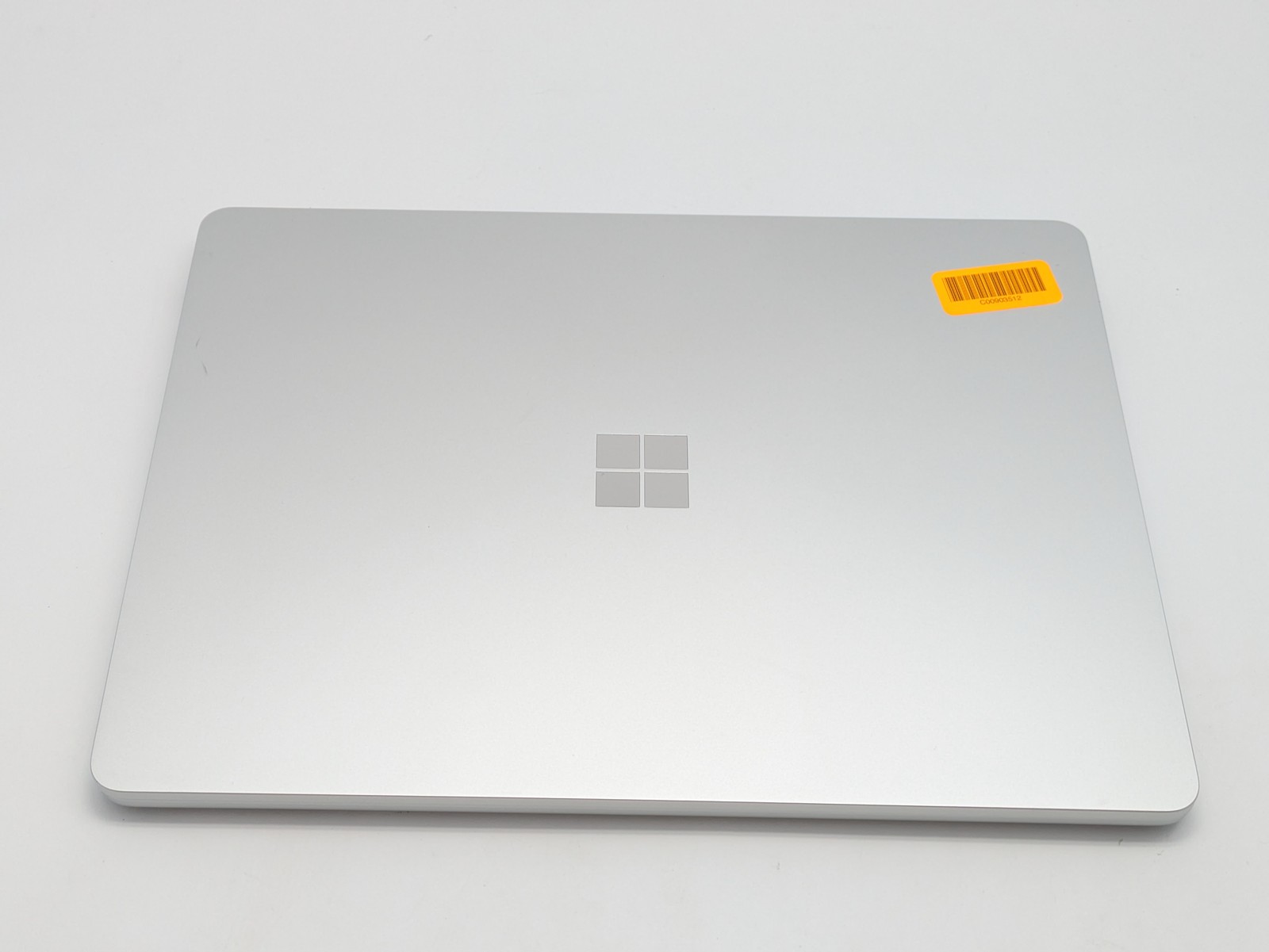 Microsoft Surface Laptop 13″ Snapdragon X Plus 16GB DDR5 256GB UFS Windows 11H