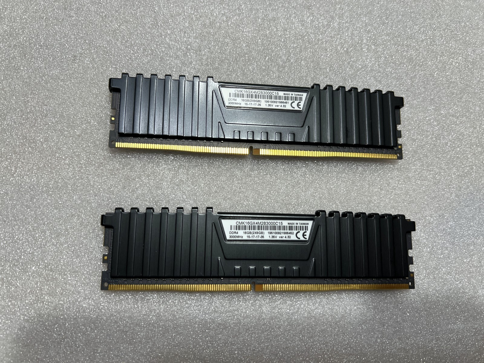 Corsair Vengeance LPX 32GB (2x16GB) DDR4 DRAM 2666MHz (PC4-21300) C16 Memory Kit