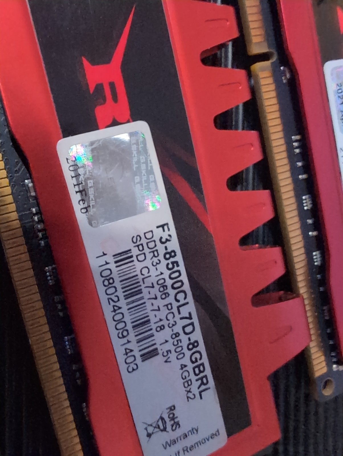 G.SKILL RIPJAWS 8GB 2x4GB DDR3 1066MHZ F3-8500CL7D-8GBRL Desktop 240p GAMING RAM