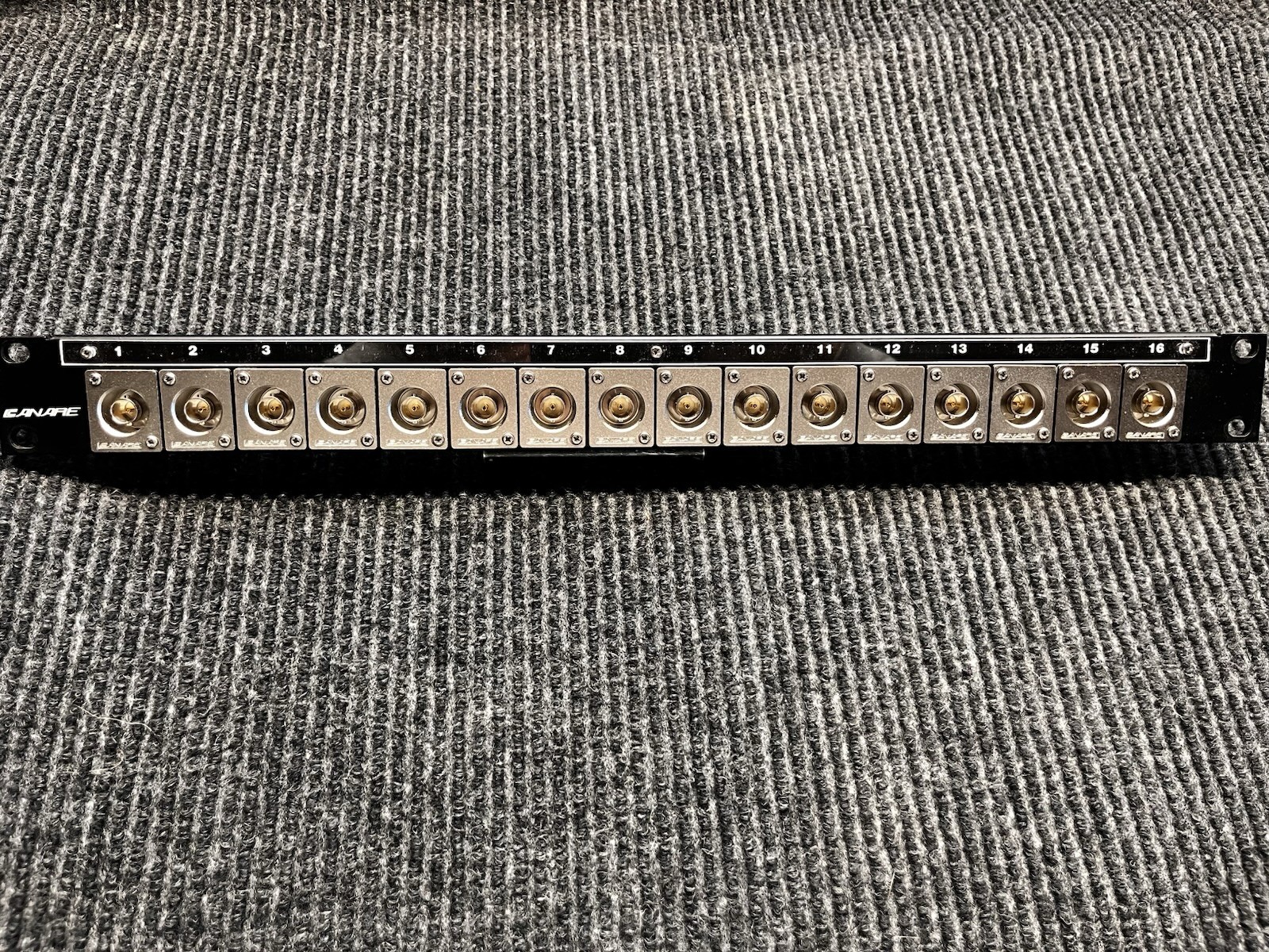 Canare 16 1U BJRUK 12G A/V BNC Flush Mount Patch Panel Pre Owned