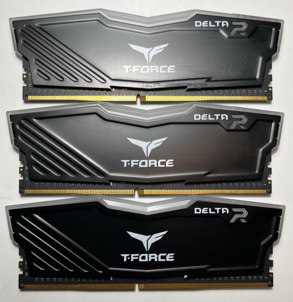 LOT OF 3 TeamGroup 8GB T-Force Delta R DDR4 RGB RAM 3200MHz TF3D48G3200HC16CBK