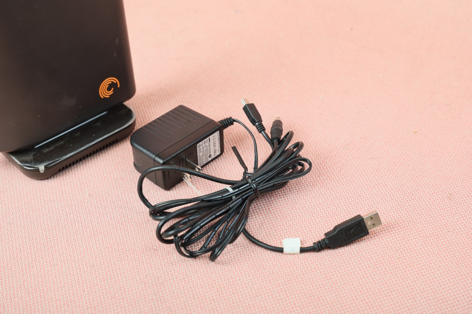 Seagate FreeAgent Desktop 9NK2AL-500 500GB External Hard Drive 3.5″ USB 2.0