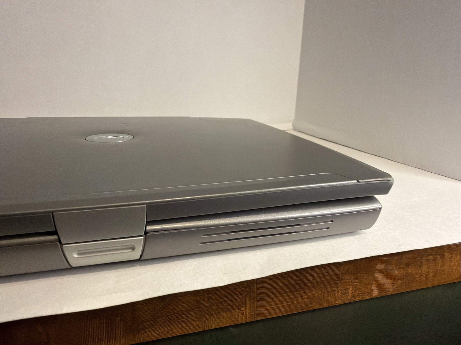 Dell Latitude D610 14” Laptop Intel Pentium M Processor Charger Working Computer