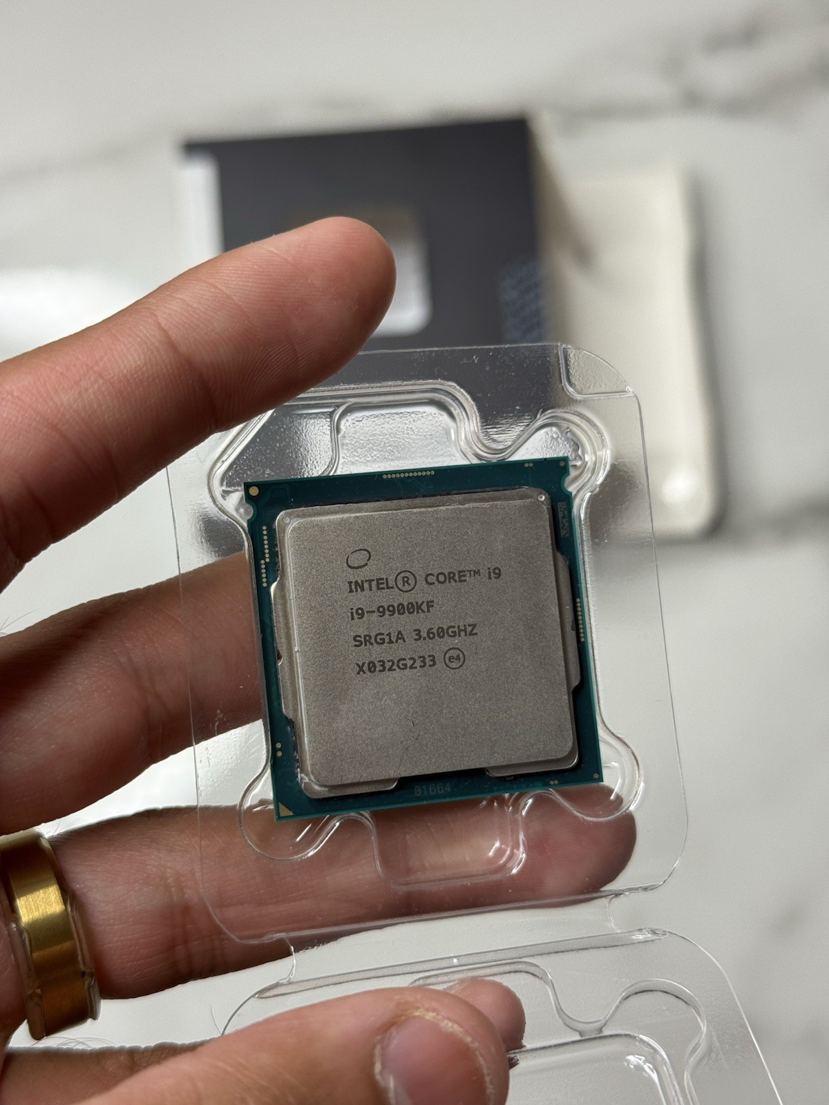 Intel Core i9-9900KF Unlocked 8-Core up to 5.0GHz Desktop CPU LGA1151
