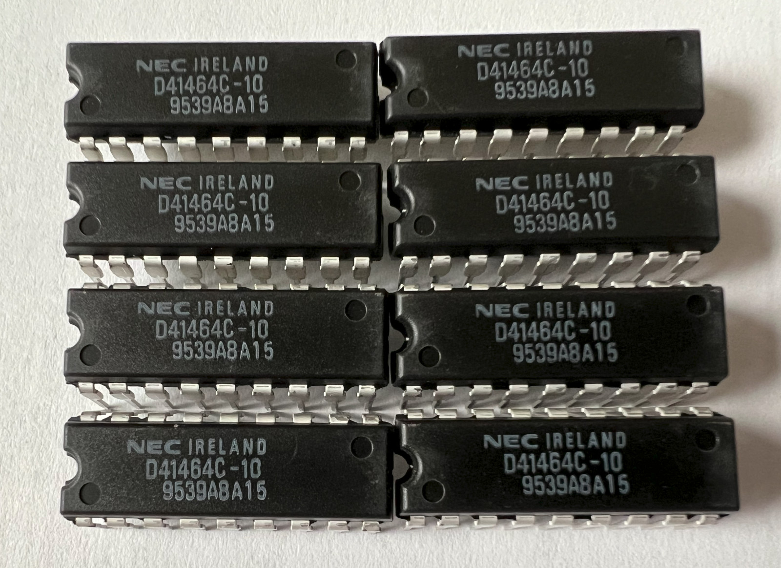 Lot of 8 NEC D41464C-10 4-bit dynamic RAM – DRAM – µPD41464 – New Old Stock