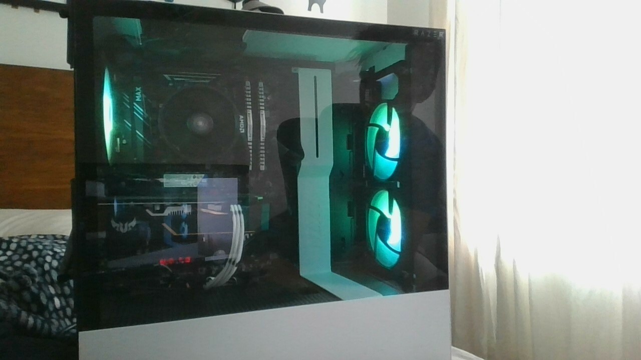 Custom gaming pc Amd ryzen 5 2600X processer – parts & details in description