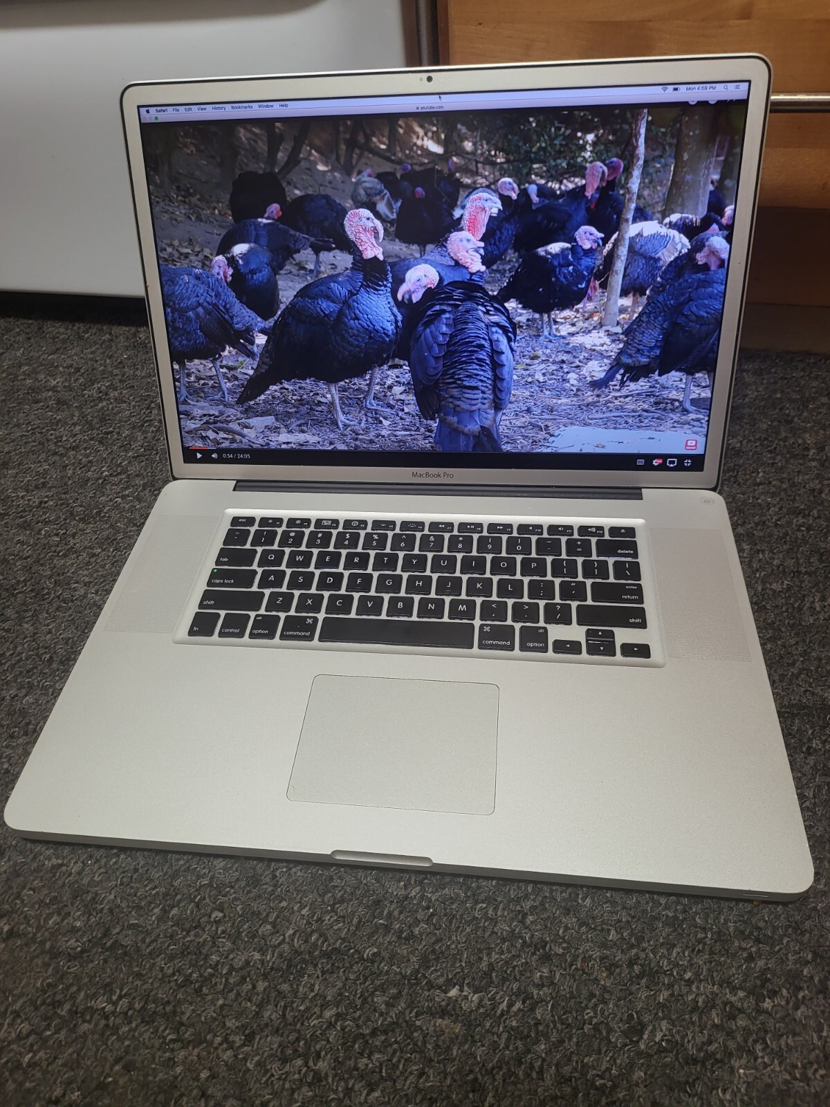 UPGRADED APPLE MacBook Pro 17” QUAD-Core i7 3.4GHz 16GB RAM 1TB SSD Warranty