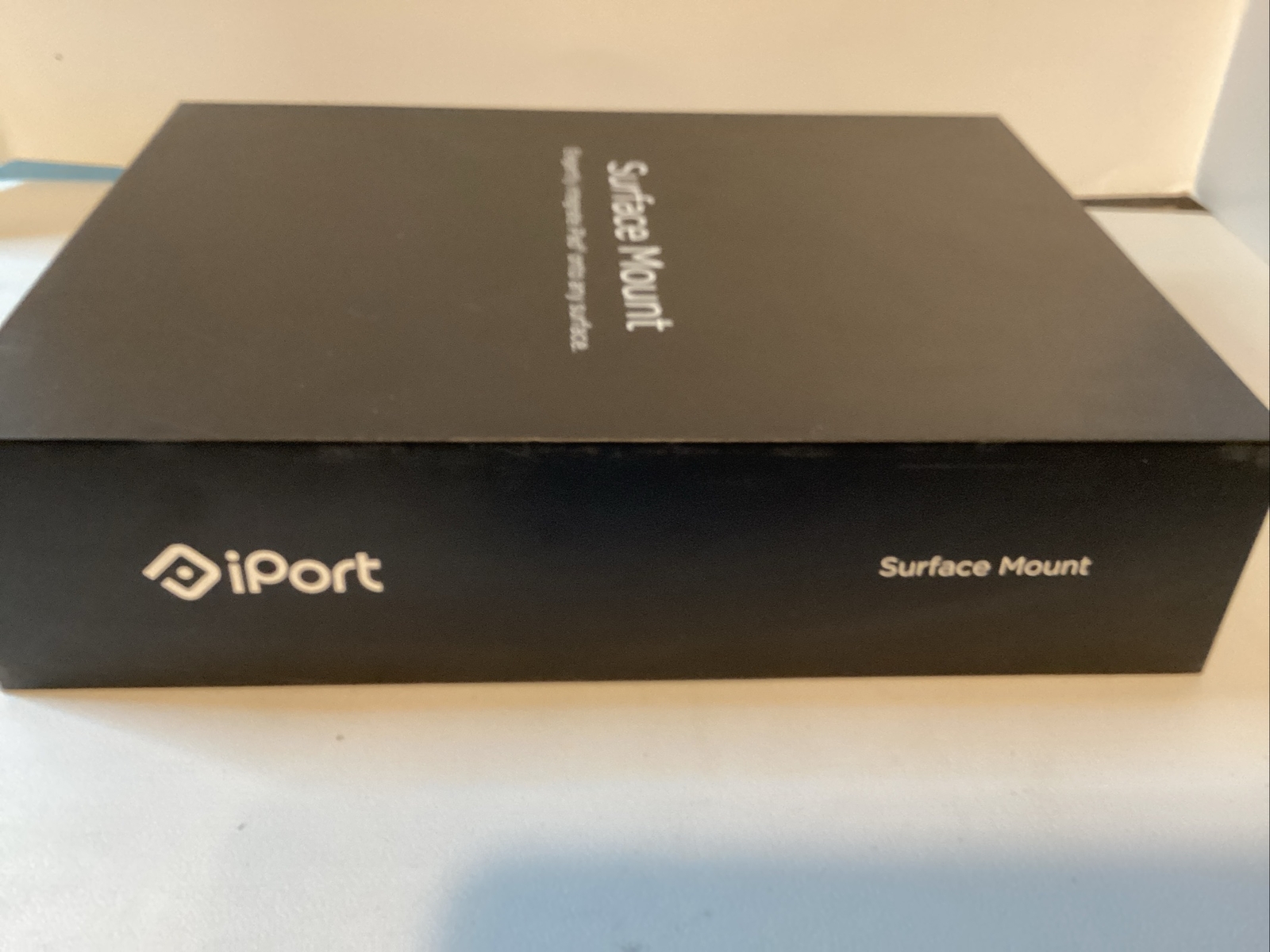 iPort Surface Mount Bezel for iPad 9.7-inch (6th gen)/(5th gen) Black NEW