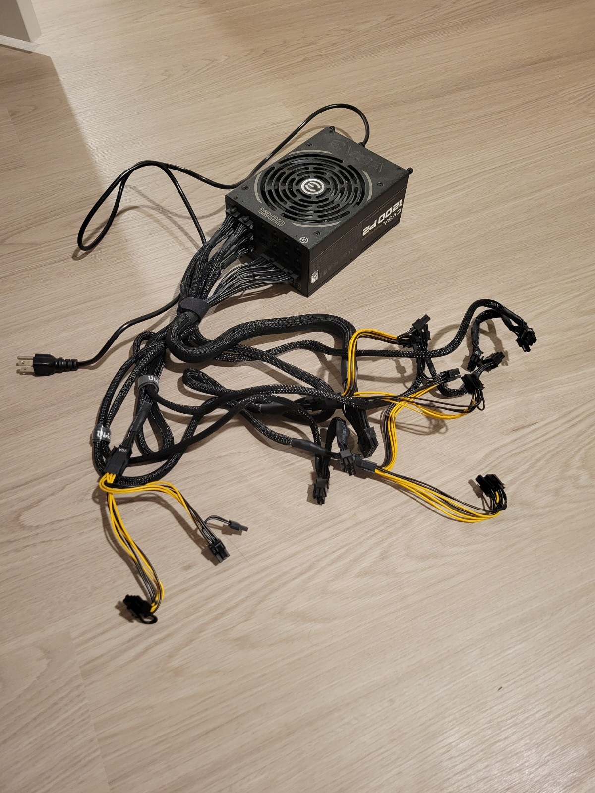 READ DESC EVGA SuperNOVA 1200-P2 80+ Platinum 1200W Power Supply PSU 220-P2-1200