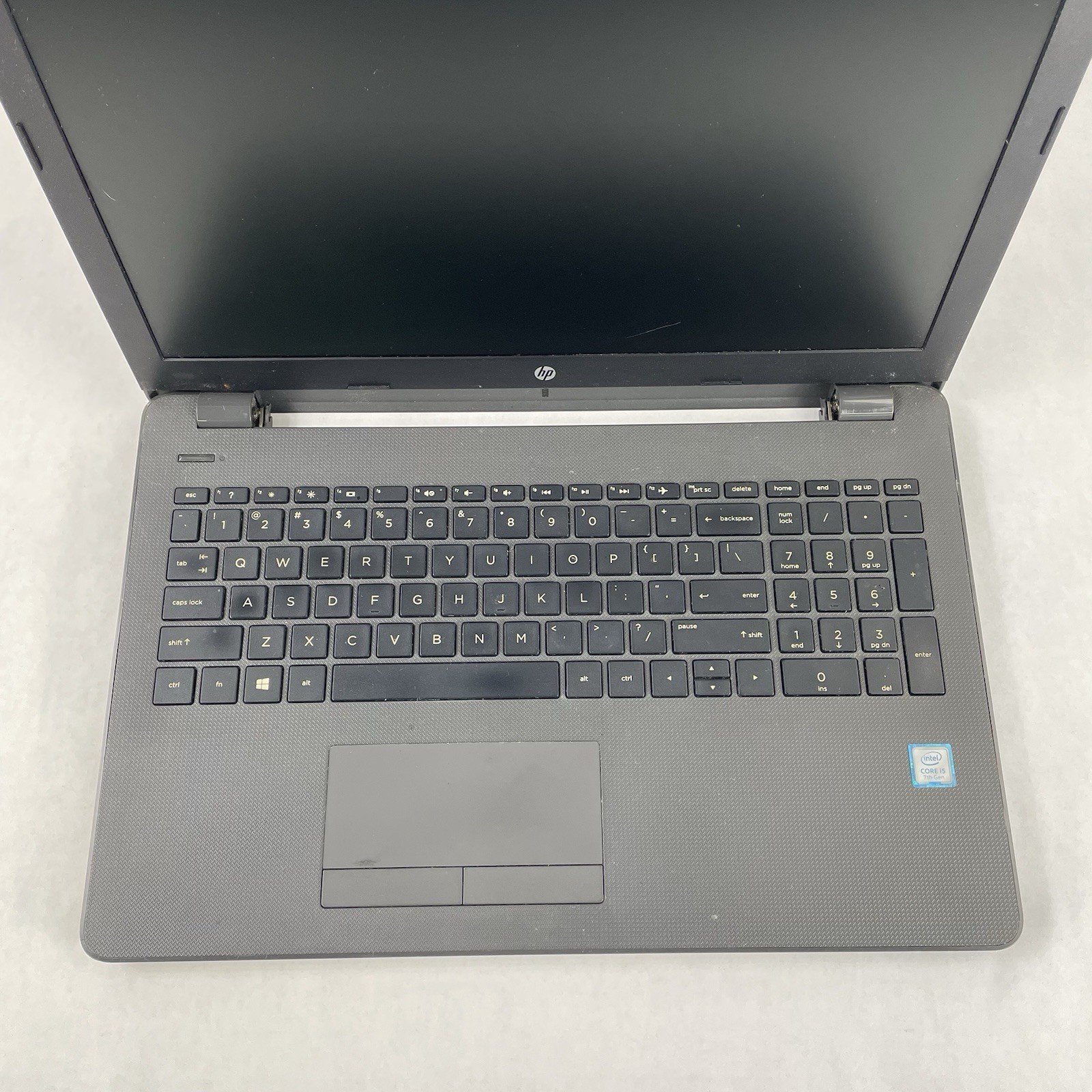 HP 250 G6 15.6″ i5-7200U 2.50 GHz 8 GB RAM No SSD No OS – Bad Keys READ