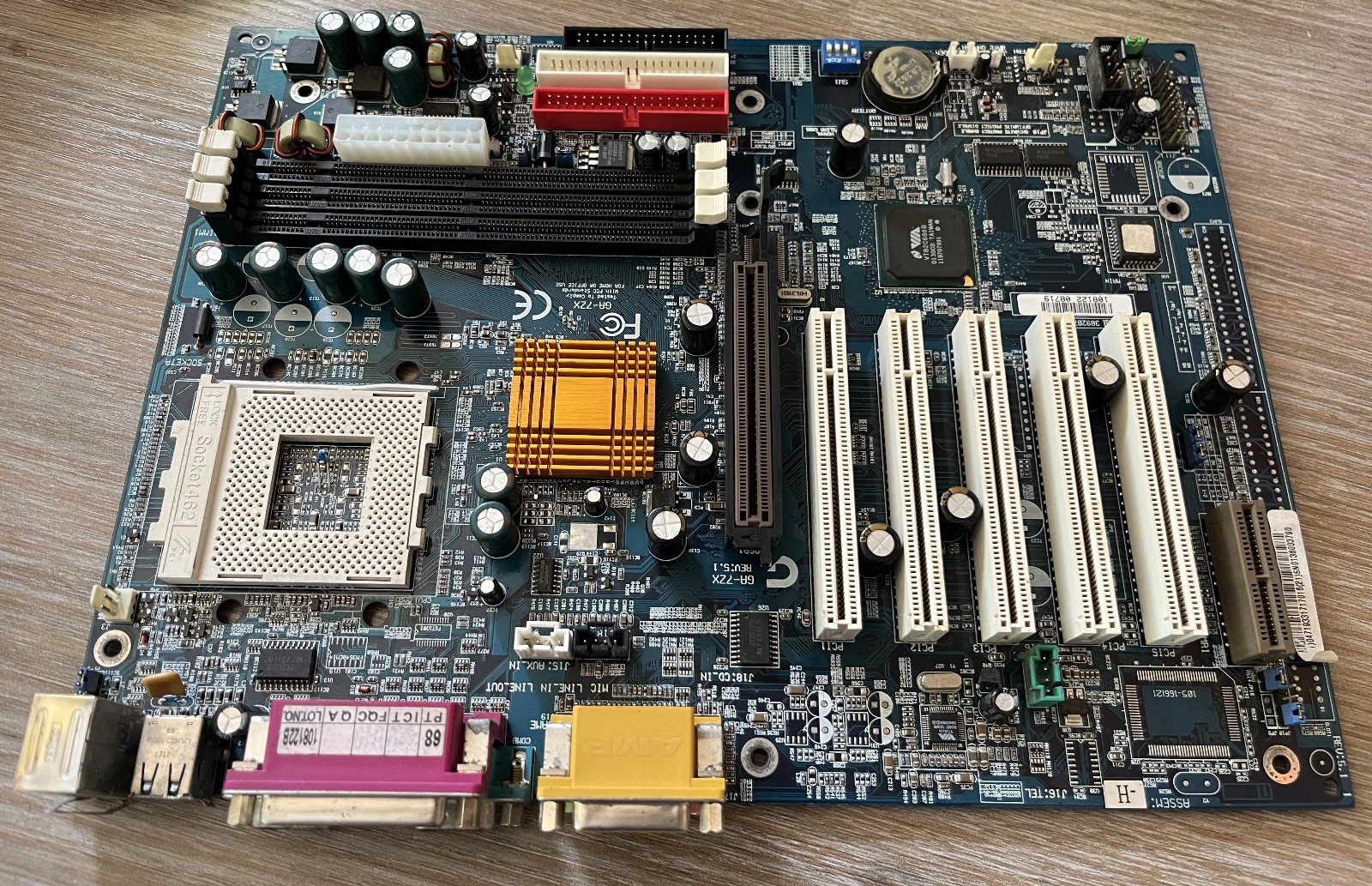 Gigabyte GA-7ZX Socket A – AMD Duron 650 – 256MB RAM – I/O Shield – Tested