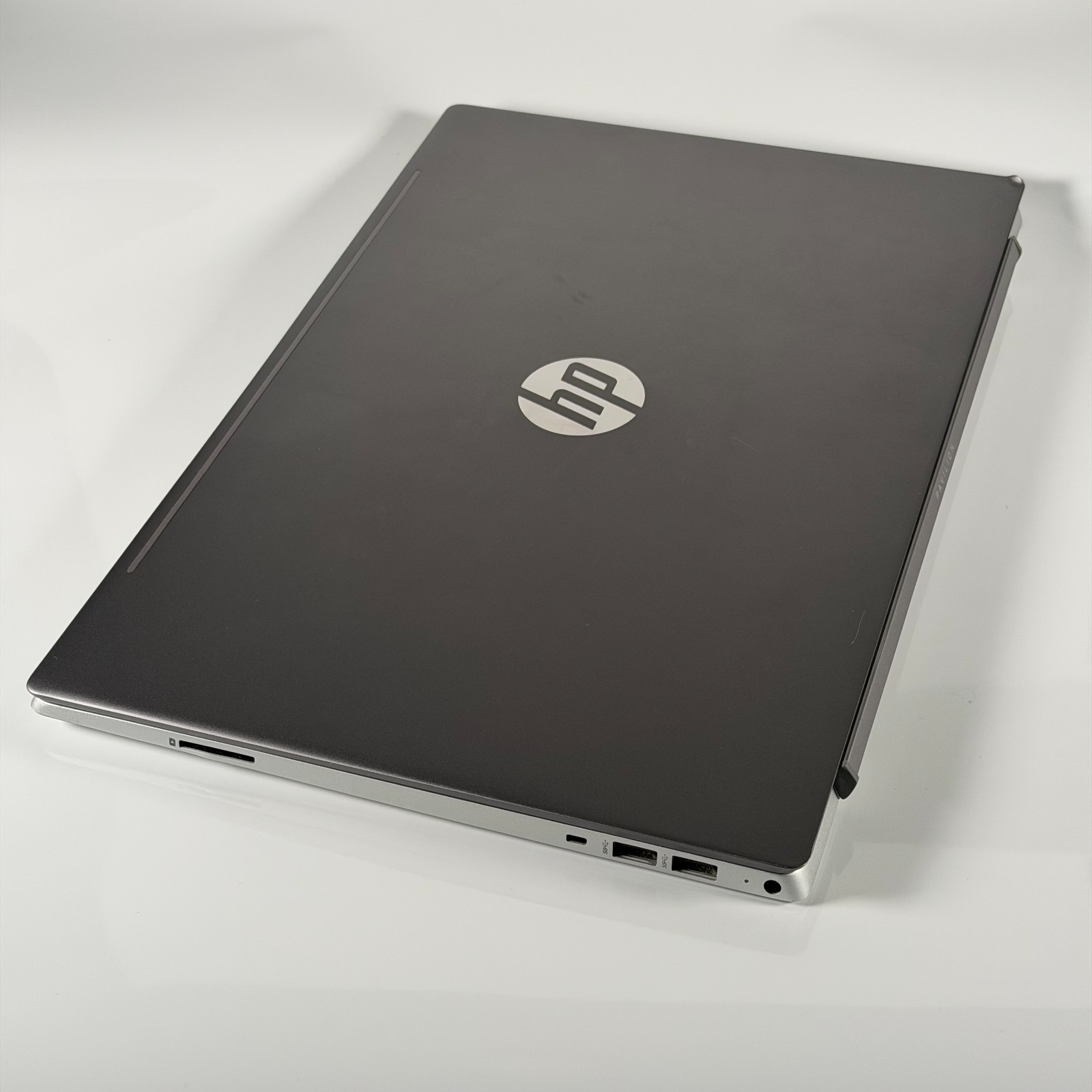 HP Pavilion 15 Touchscreen AMD Ryzen 7 3700U | 16GB RAM | 500GB SSD | Windows 11
