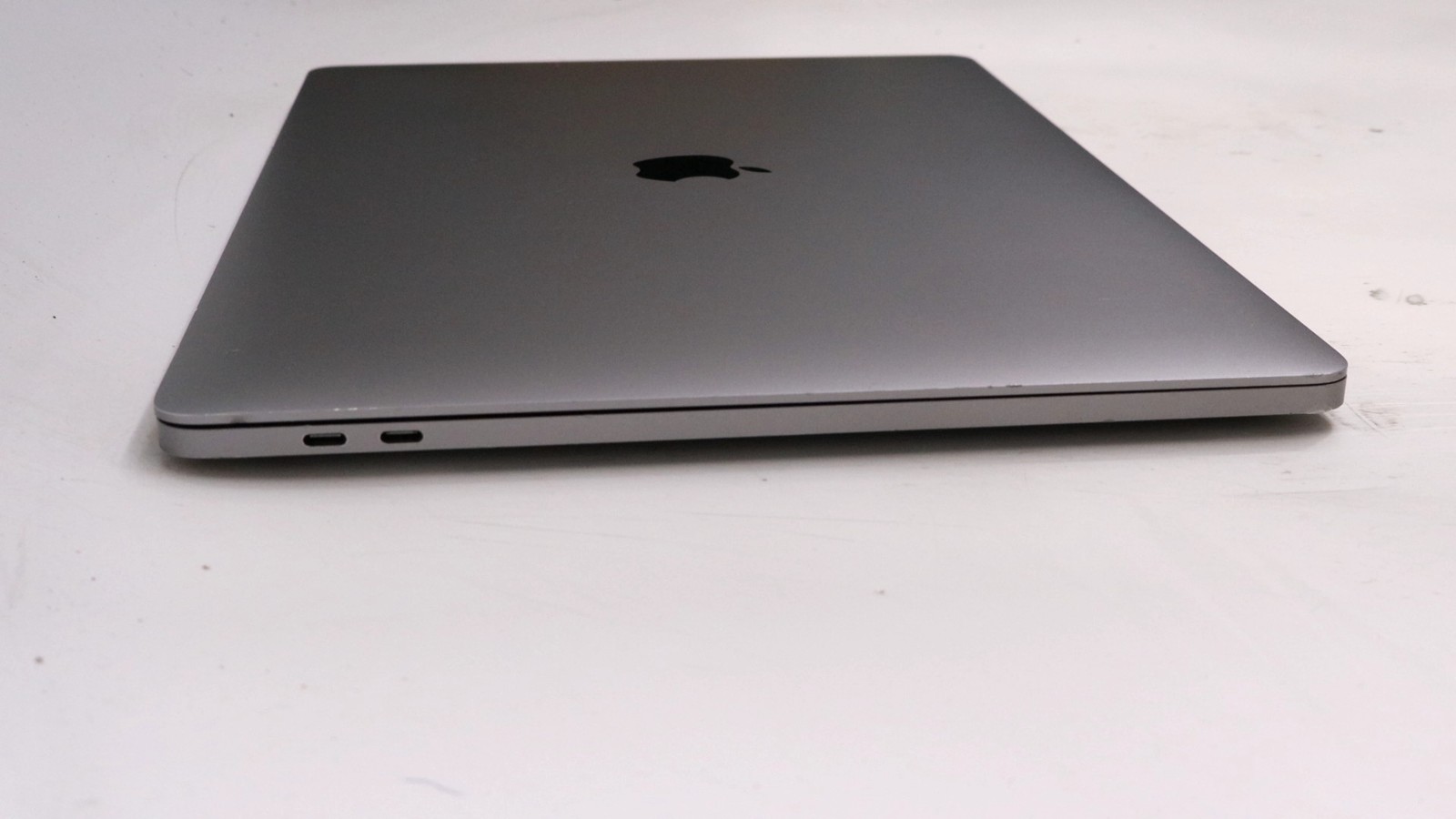 Apple MacBook Pro 16 Core i9 32GB 1TB Gray 2019 – Good