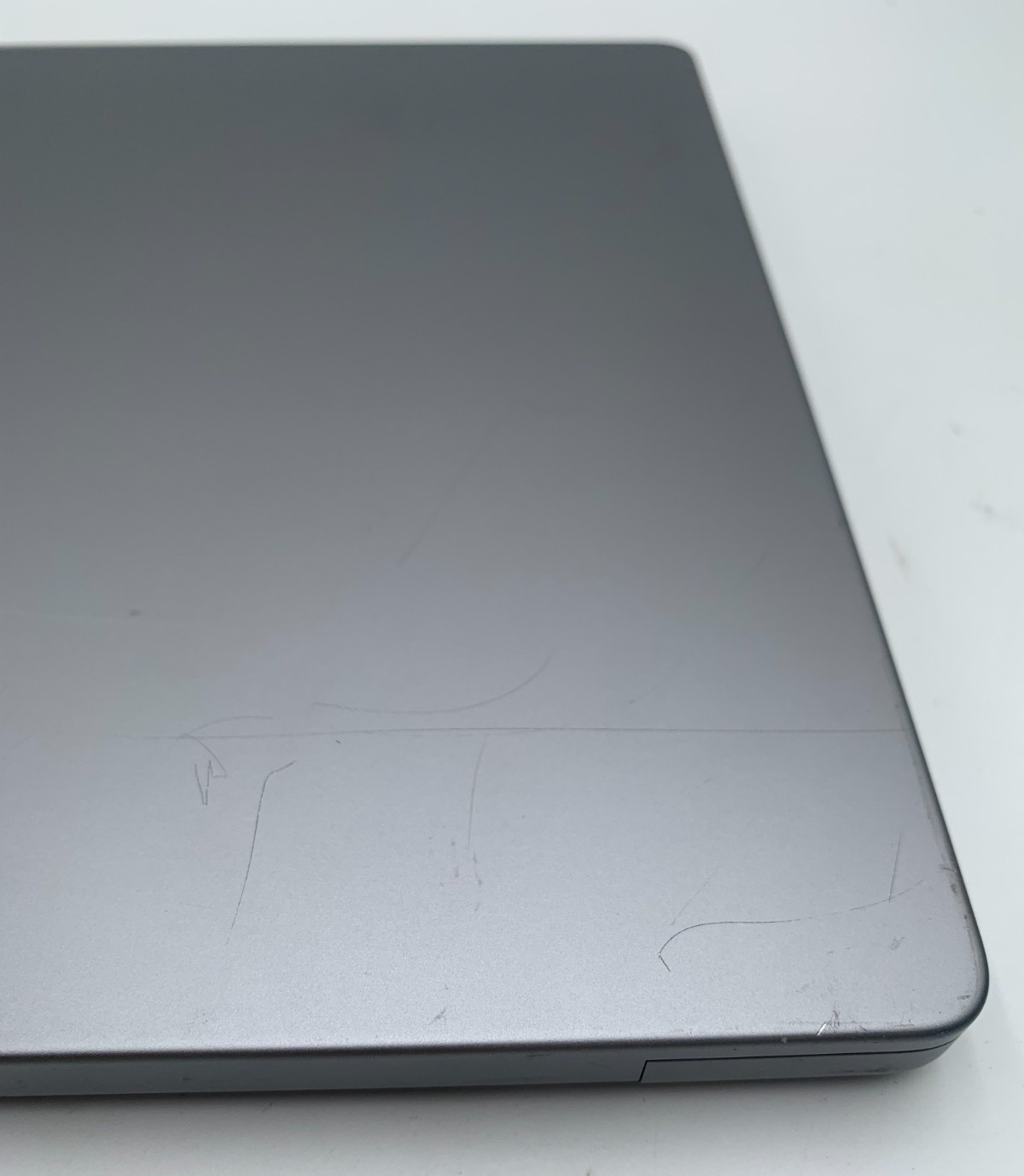 APPLE MACBOOK PRO A2485 16″ 2021 M1 Pro 3.2GHz 16GB DDR5 512GB SSD Gray GOOD