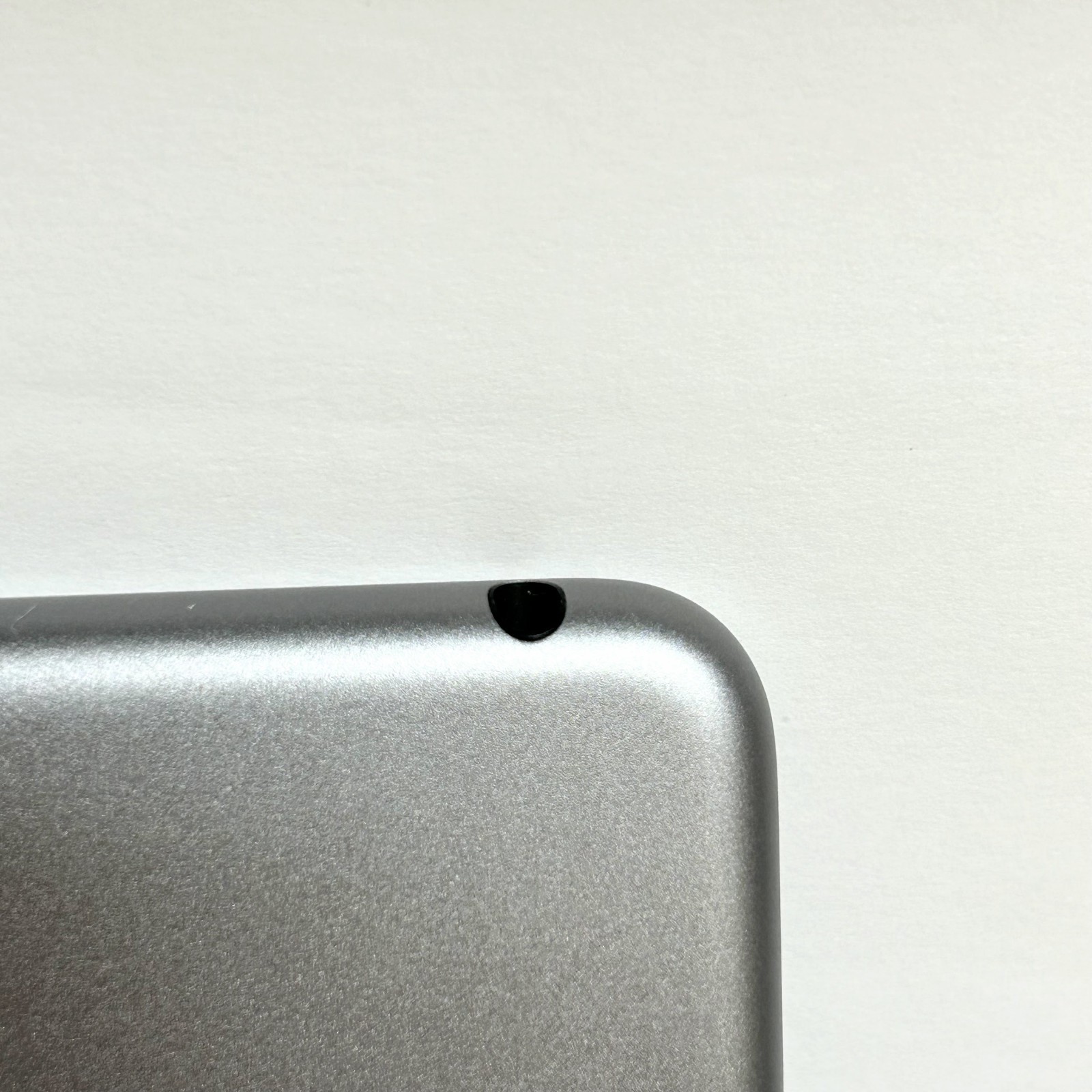 APPLE IPAD AIR 2 MGL12LL/A | 9.7″ | 16GB | WI-FI ONLY | SPACE GRAY