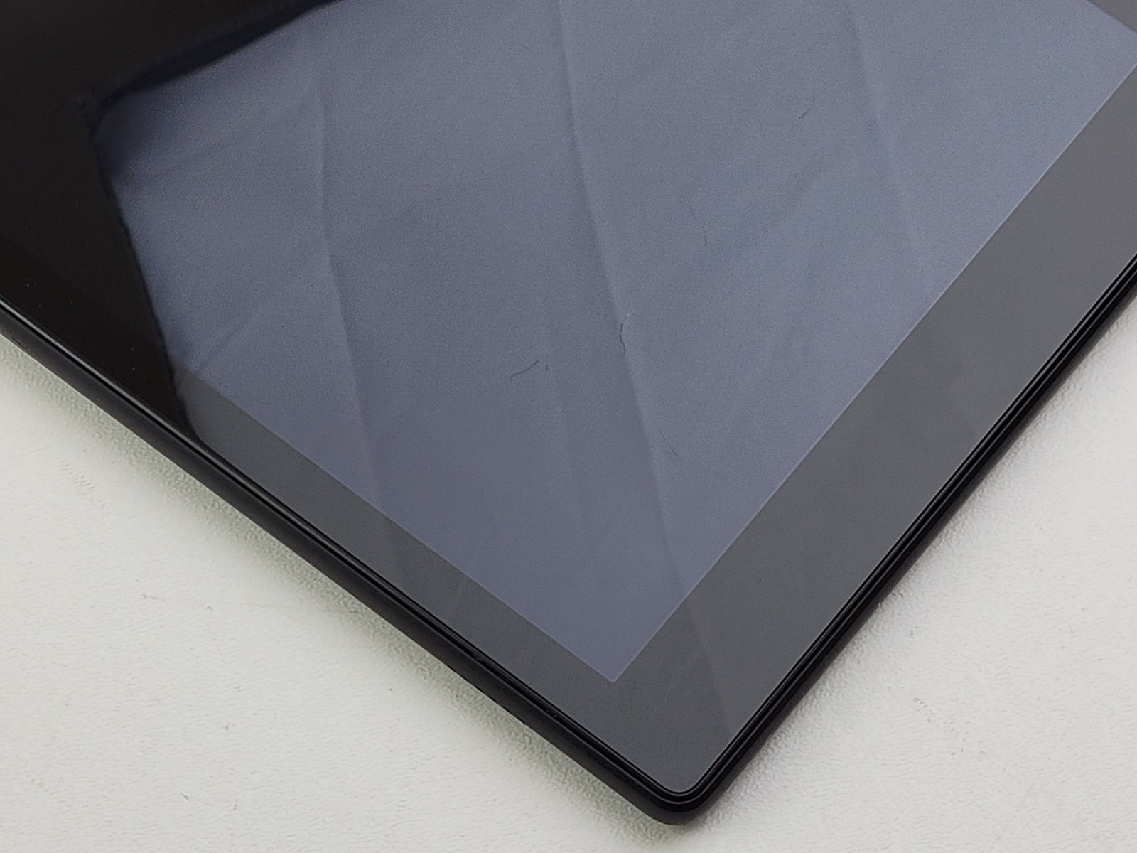 (USED) Amazon Kindle Fire HD 10 (9th Gen.) (M2V3R5) 32GB (Wi-Fi) 10.1″ Tablet