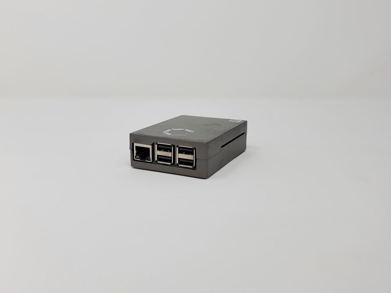 Raspberry Pi 3 Model B – With Canaan Protective Case.