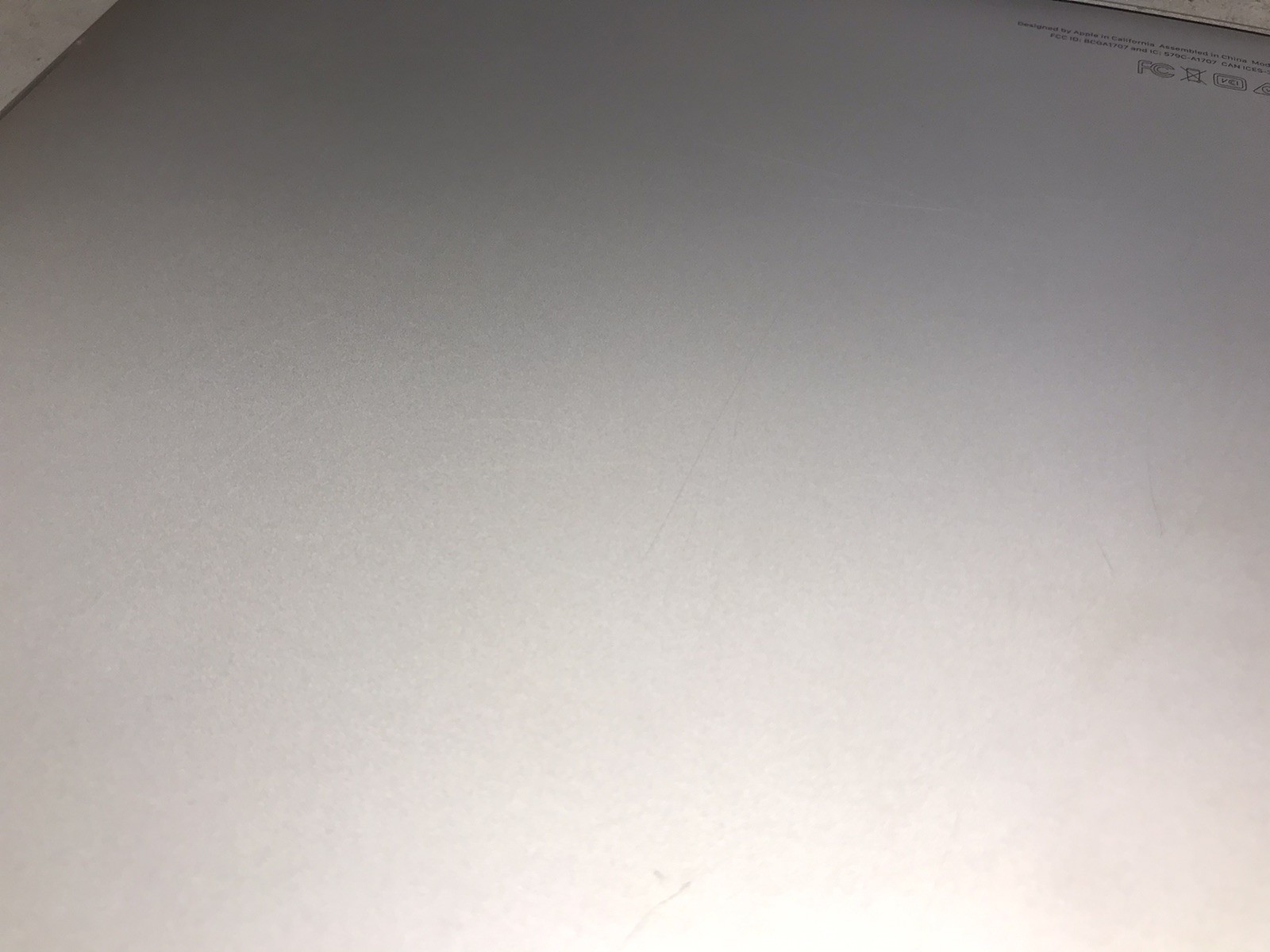 Apple MacBook Pro 2016 15″ A1707 i7 2.7GHz 16GB RAM 512GB SSD Gray – Decent