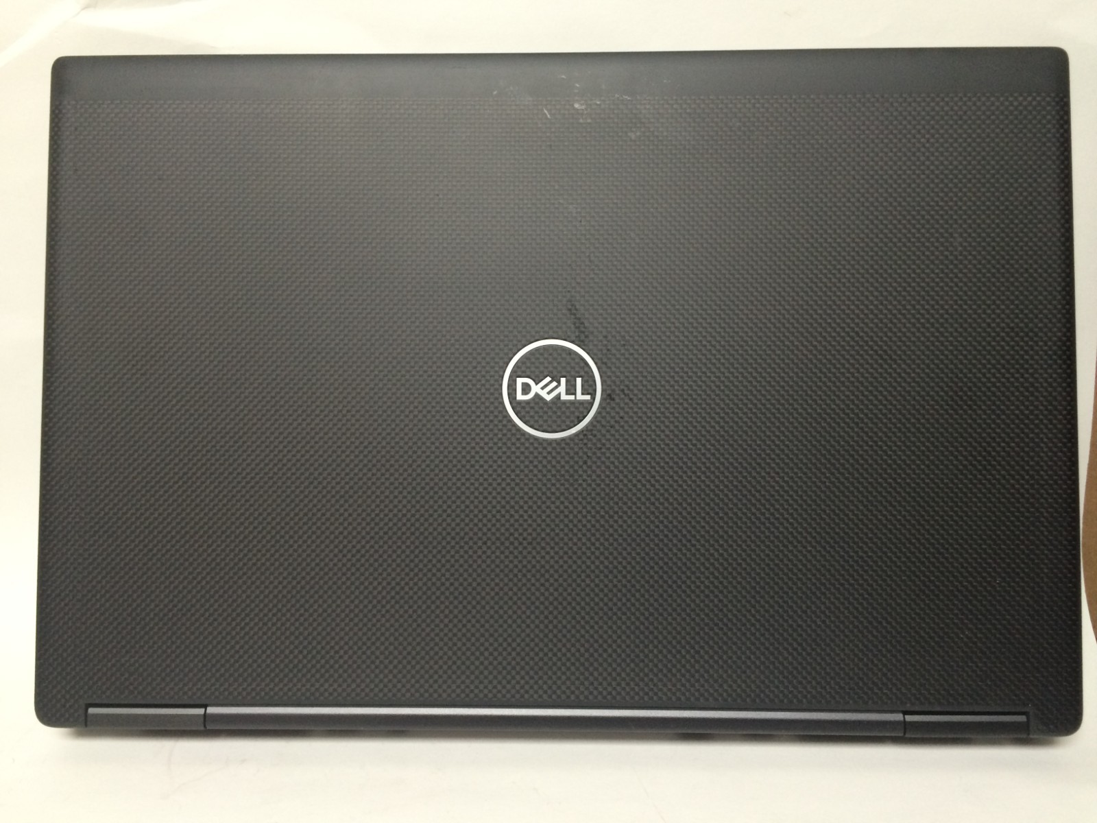 DELL Precision 7740 17.3″ i7-9750H 2.60 GHz 16 GB 256 NVME Excellent Battery