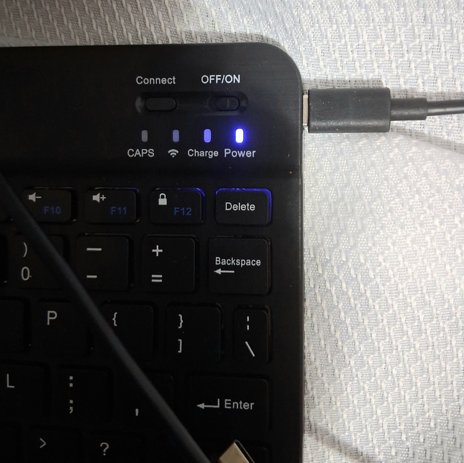 Bluetooth Wireless Keyboard Mini Keyboard For Laptop Tablet Phone Ipad Recharges