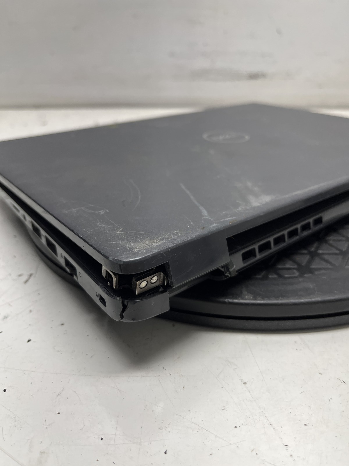 Dell Latitude 3410 Intel Core i5-10210U 1.6GHz 8GB NO HDD