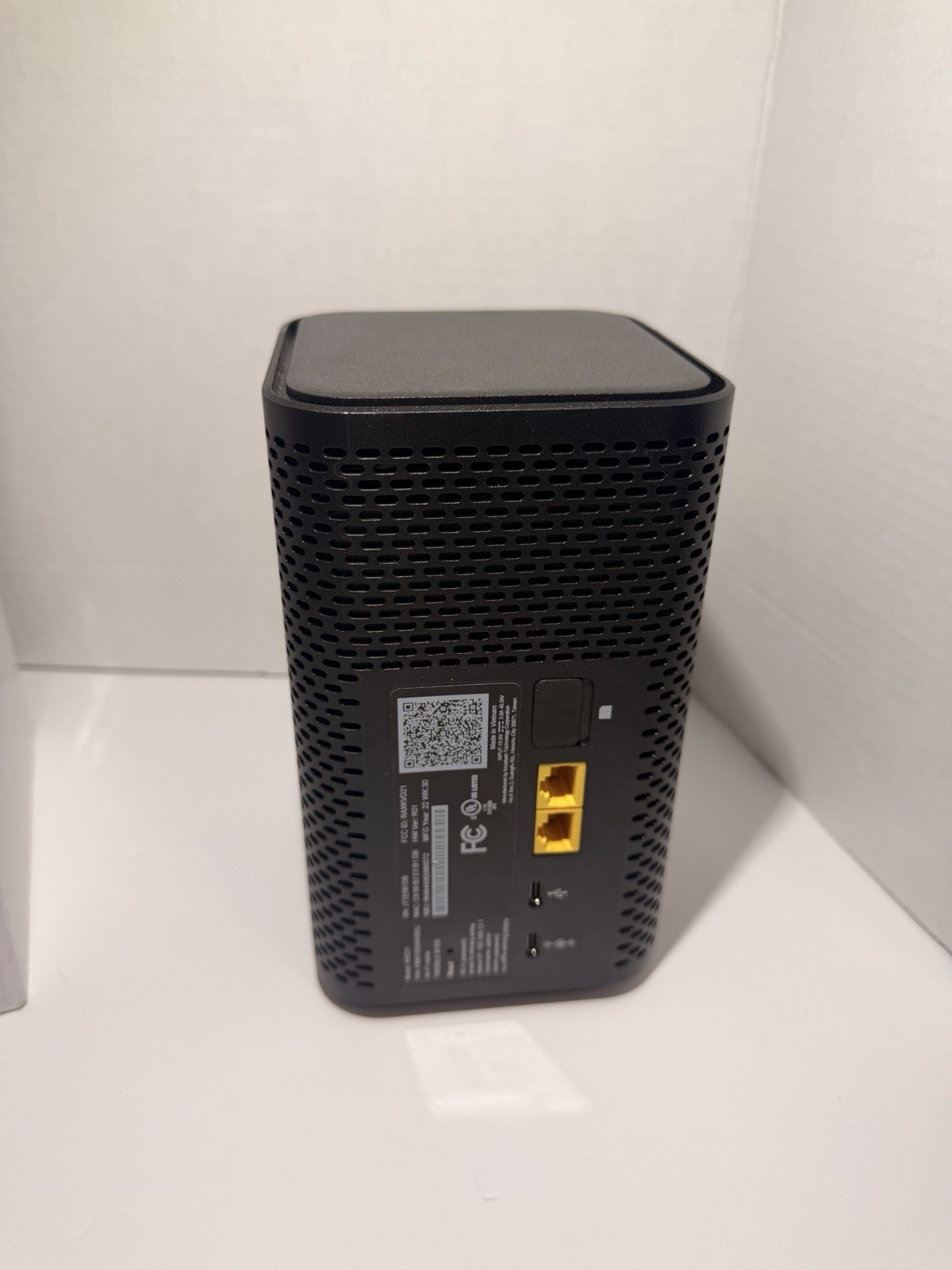 T-Mobile ARC KVD21 5G Home Internet Wi-Fi Gateway – Black