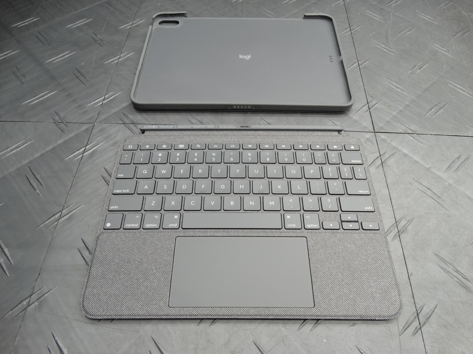 Logitech Combo Touch Keyboard Folio with Trackpad for iPad 7/8/9 – YU0048