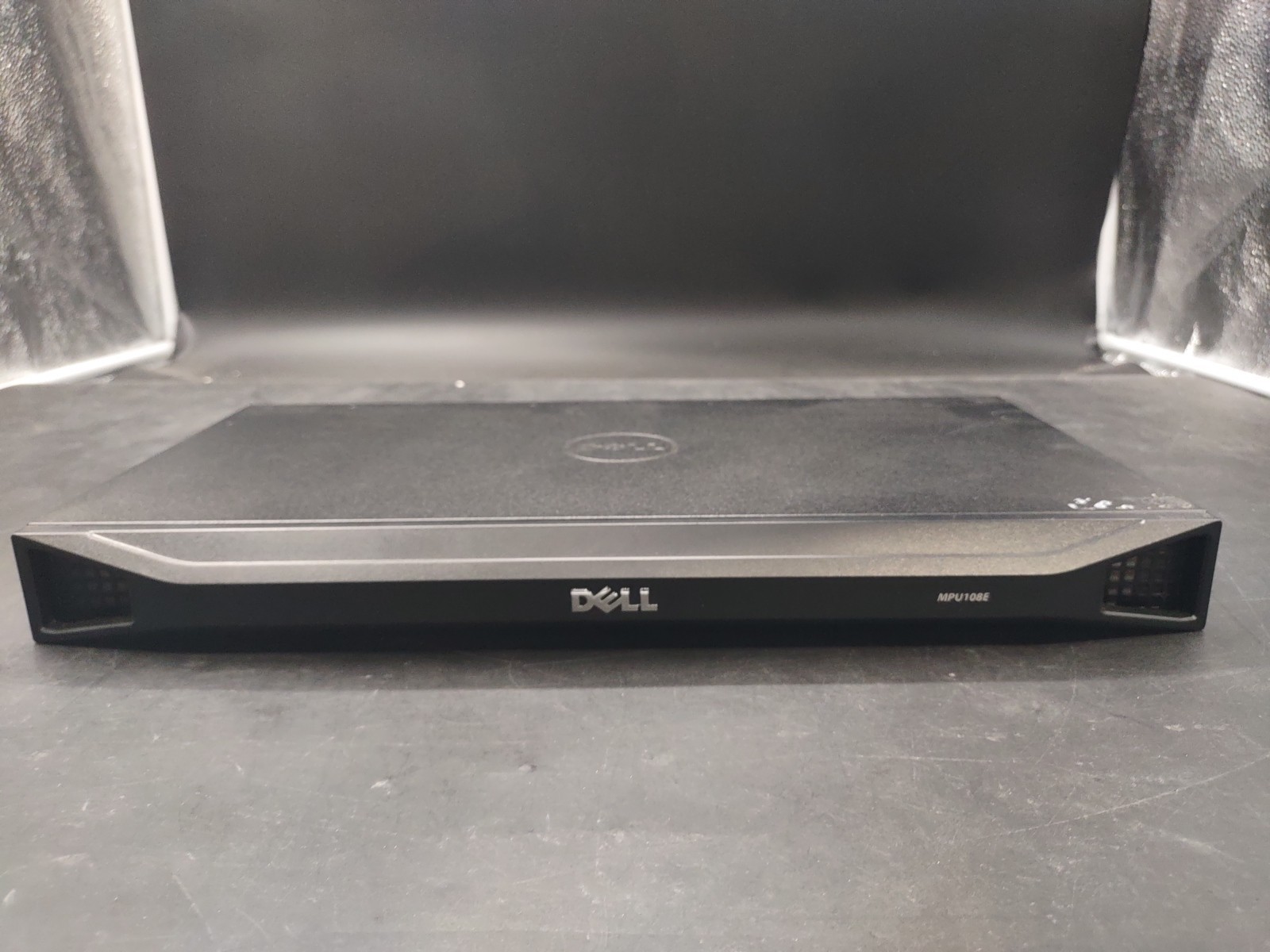 Dell Avocent MPU108E Remote Console KVM Switch