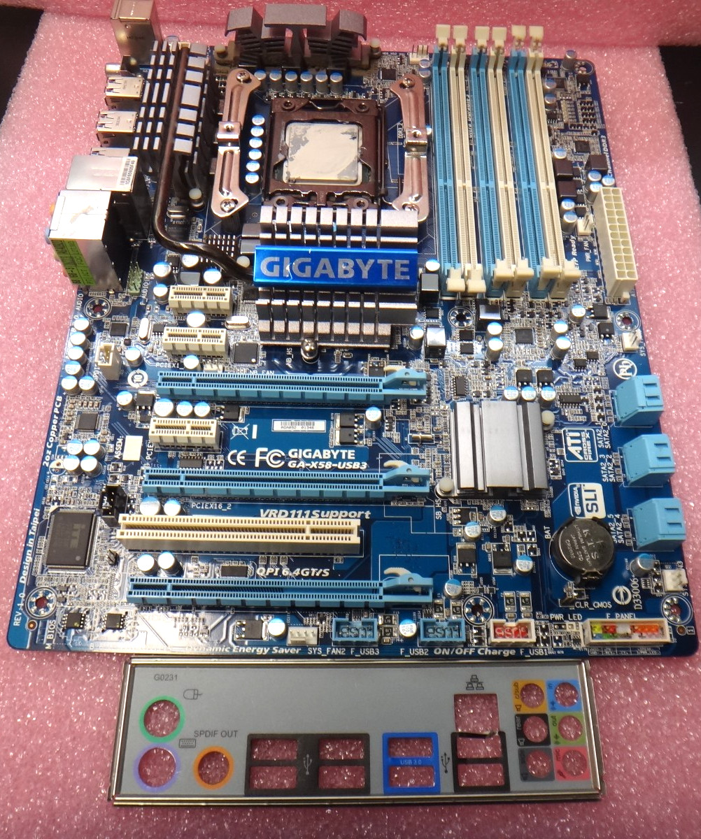 GIGABYTE GA-X58-USB3 Motherboard LGA1366 X58 DDR3 ATX + Intel i7-950