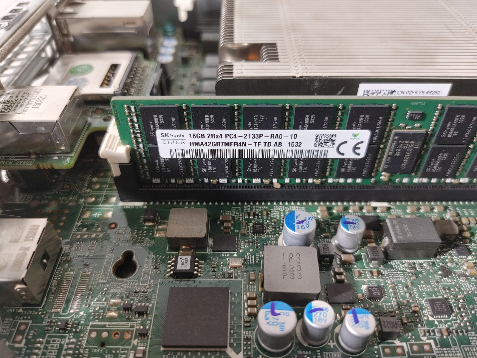 Dell PowerEdge R430 2.40 GHz Intel Xeon E5-2630 v3 32 GB DDR4 Server No
