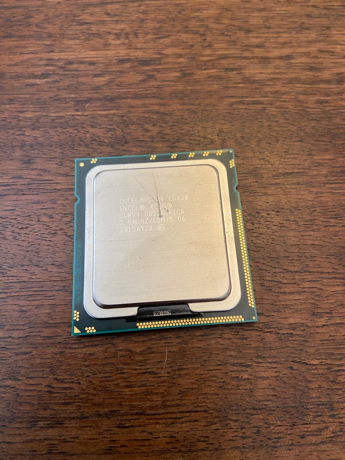 Intel Xeon E5620 Quad-Core 2.4GHz SLBV4 (scratched)