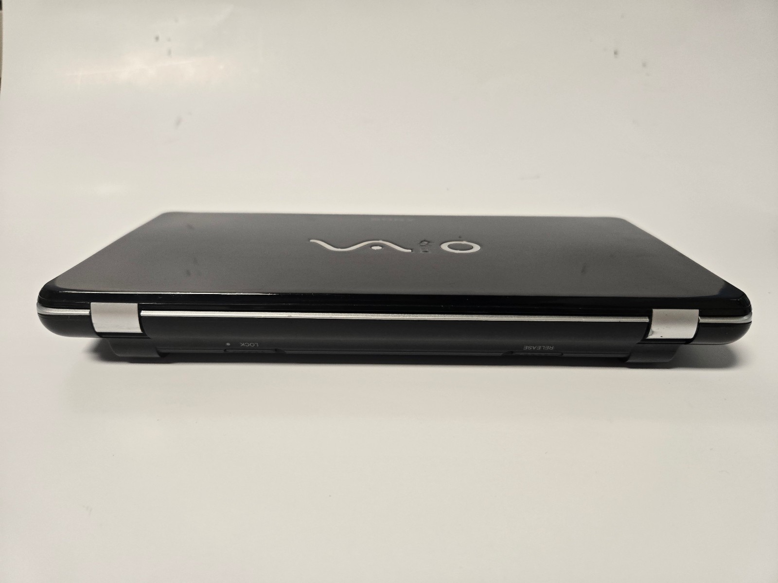 Ultra Portable SONY VAIO P VGN-P50/W Atom Z520 1GB HDD 80GB 8″ UWXGA Lubuntu