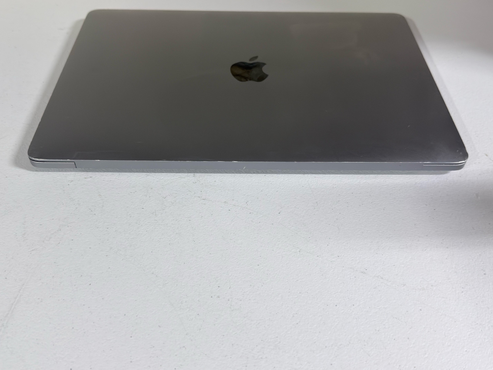 WORKS READ Apple MacBook Pro M1 13″ 2020 W/ USB Hub (256GB SSD, 8GB RAM)