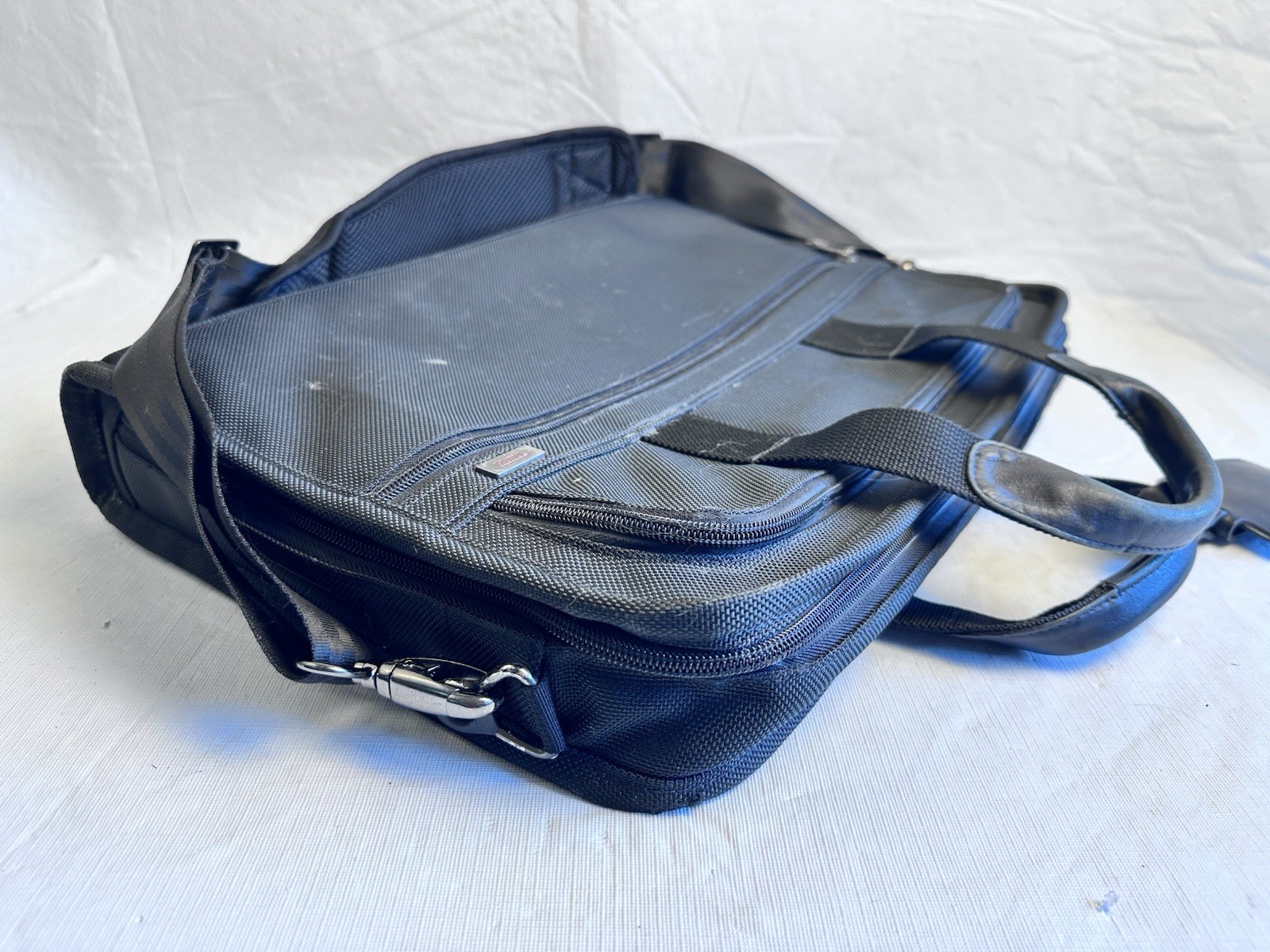 Tumi Alpha Ballistic Nylon Expandable Organizer Laptop Briefcase Shoulder Bag