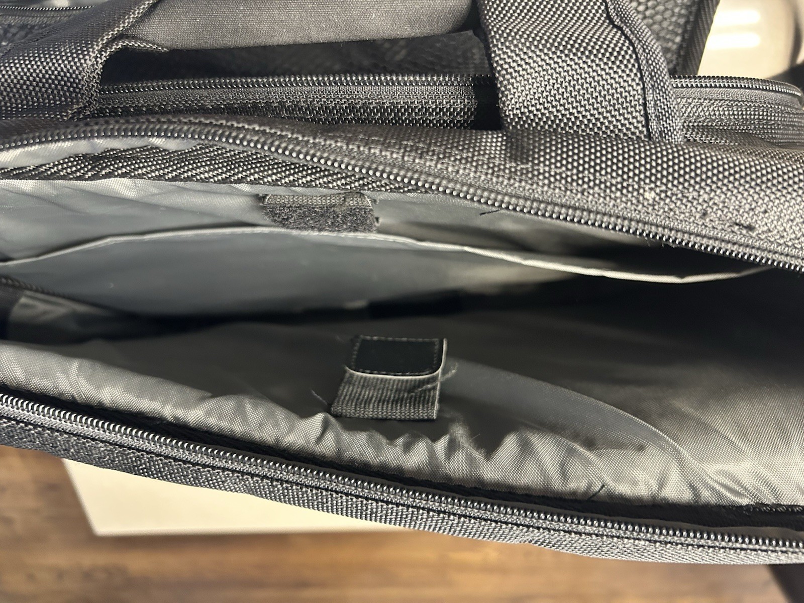 Dell Padded Black Solid Shoulder/Messenger Laptop Bag fits 16 inch laptop
