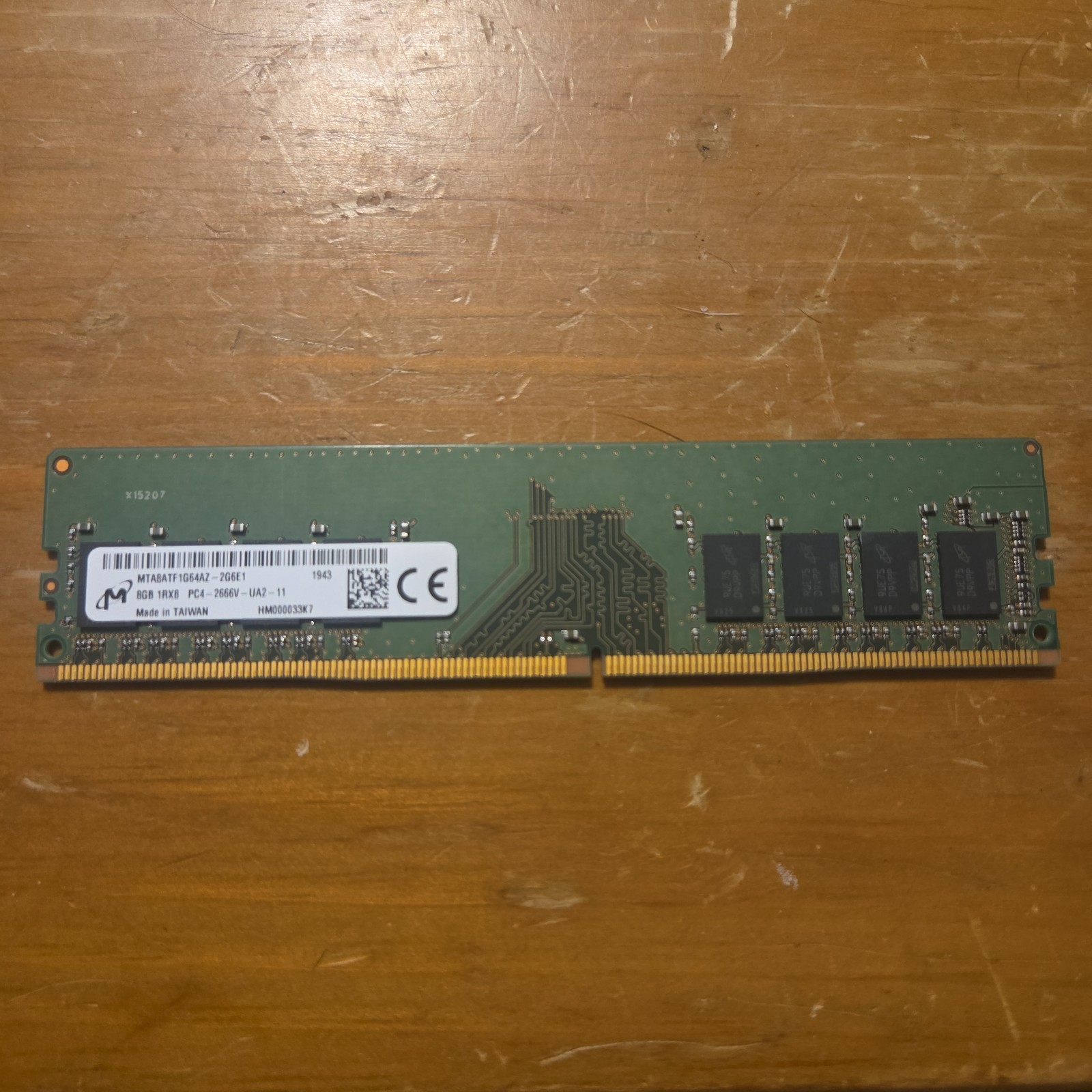 Micron 8GB PC4-21300 (DDR4-2666) Memory (MTA8ATF1G64AZ2G6E1)