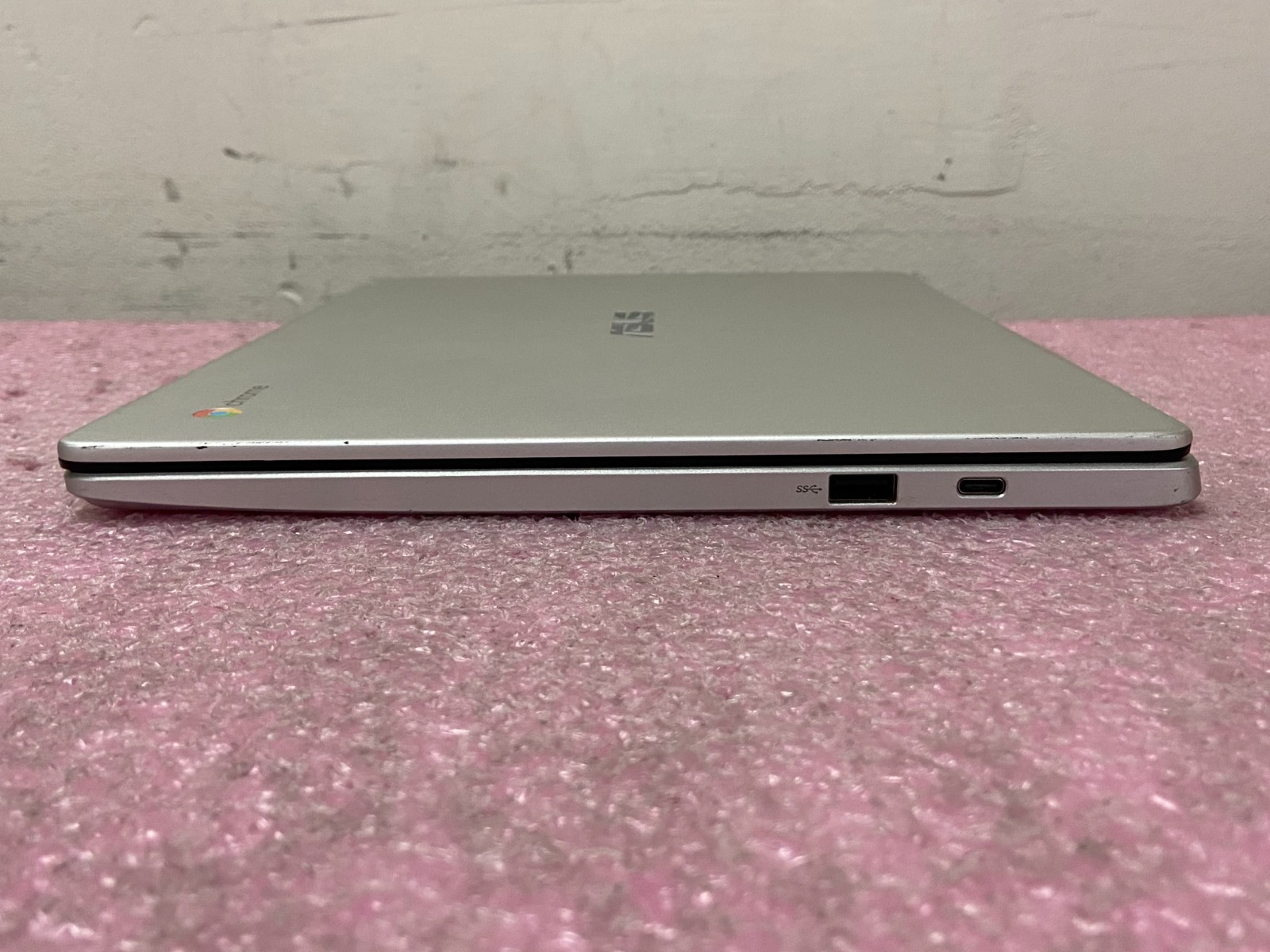 ASUS Chromebook C423NA-WB04 14″ Intel Celeron N3350@1.1GHz 4GB 64GB w/PA | LP452