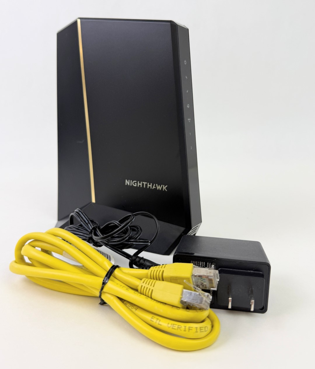 NETGEAR Nighthawk Mid/High-Split DOCSIS 3.1 Cable Modem CM3000-100NAS