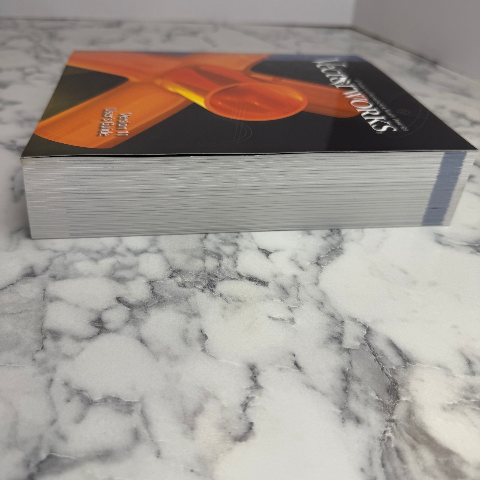 Vectorworks Version 11 User’s Guide 2004 Manual Nemetschek N.A. Vintage Booklet