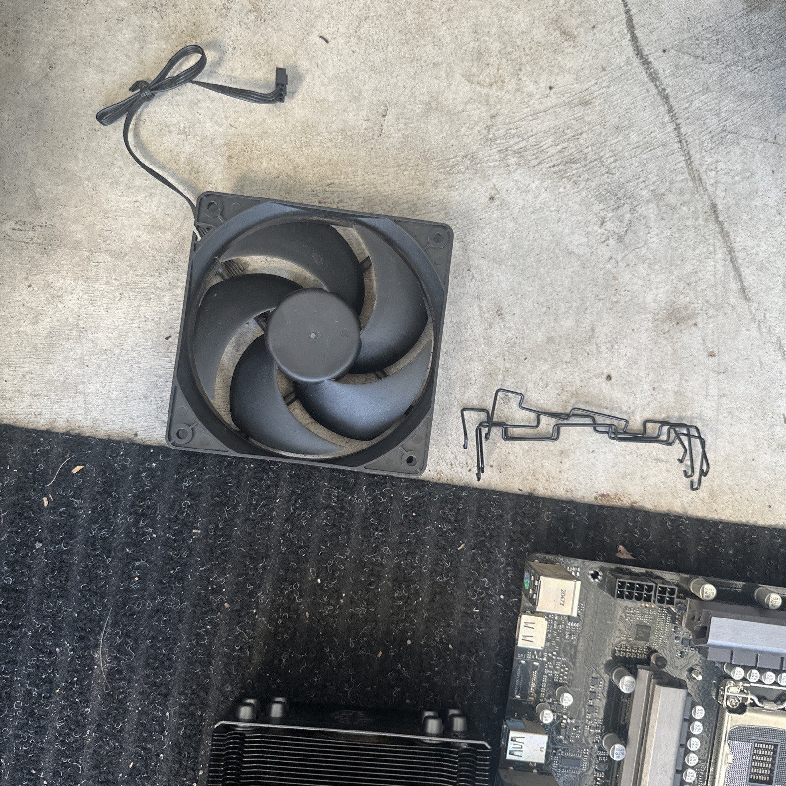 ASRock Z590 Phantom Gaming 4 motherboard & aftermarket cpu cooler intel