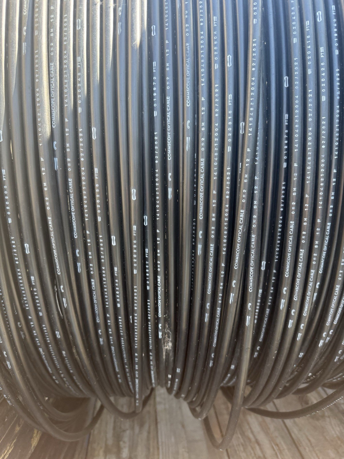 COMSCOPE 4860 ft 12 Strand OS2 9/125 Singlemode Dist Fiber Optic Cable