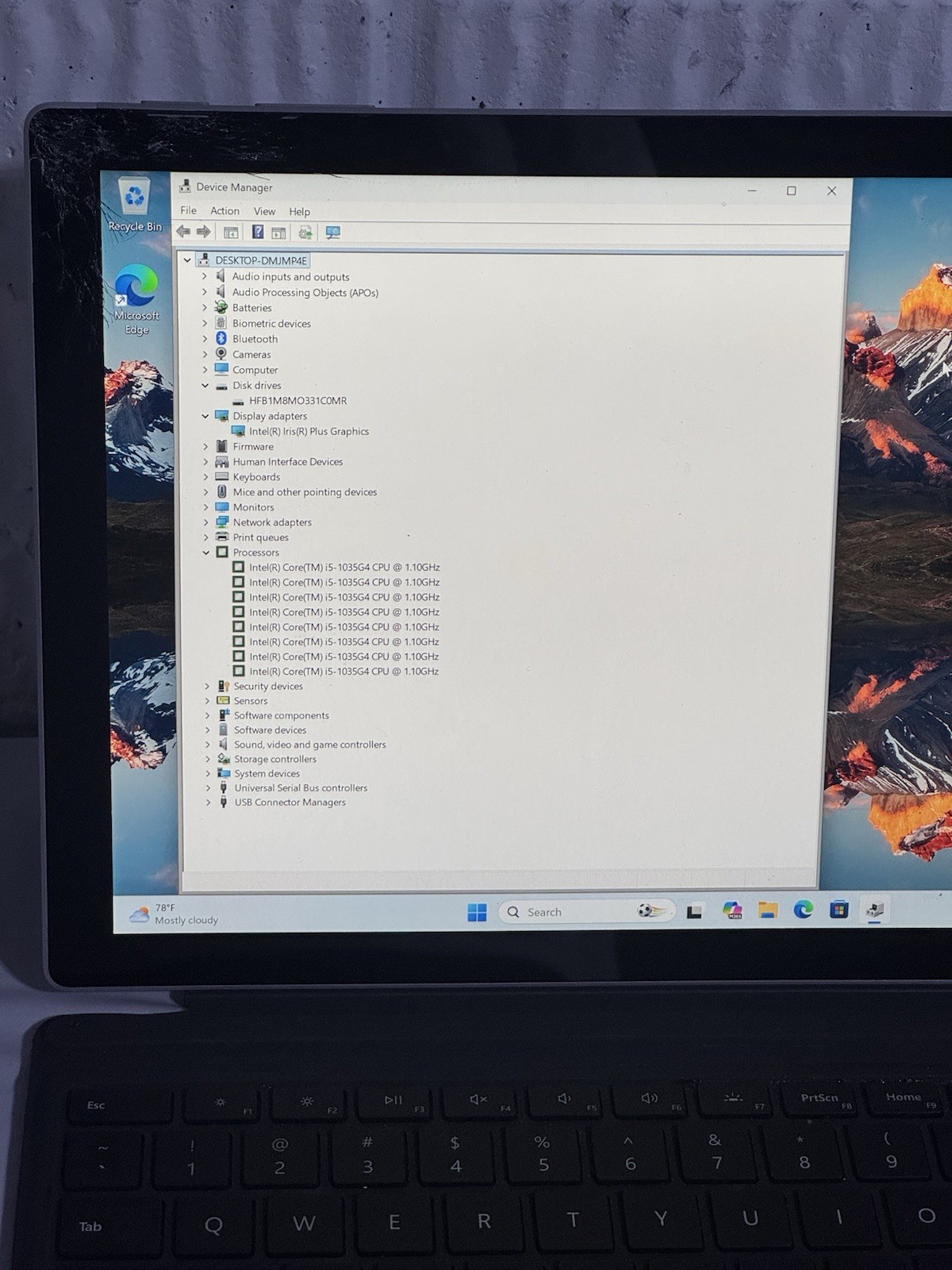 Microsoft Surface Pro 7 i5/16GB/256GB – Cracked Screen – AS/IS – PARTS & REPAIR