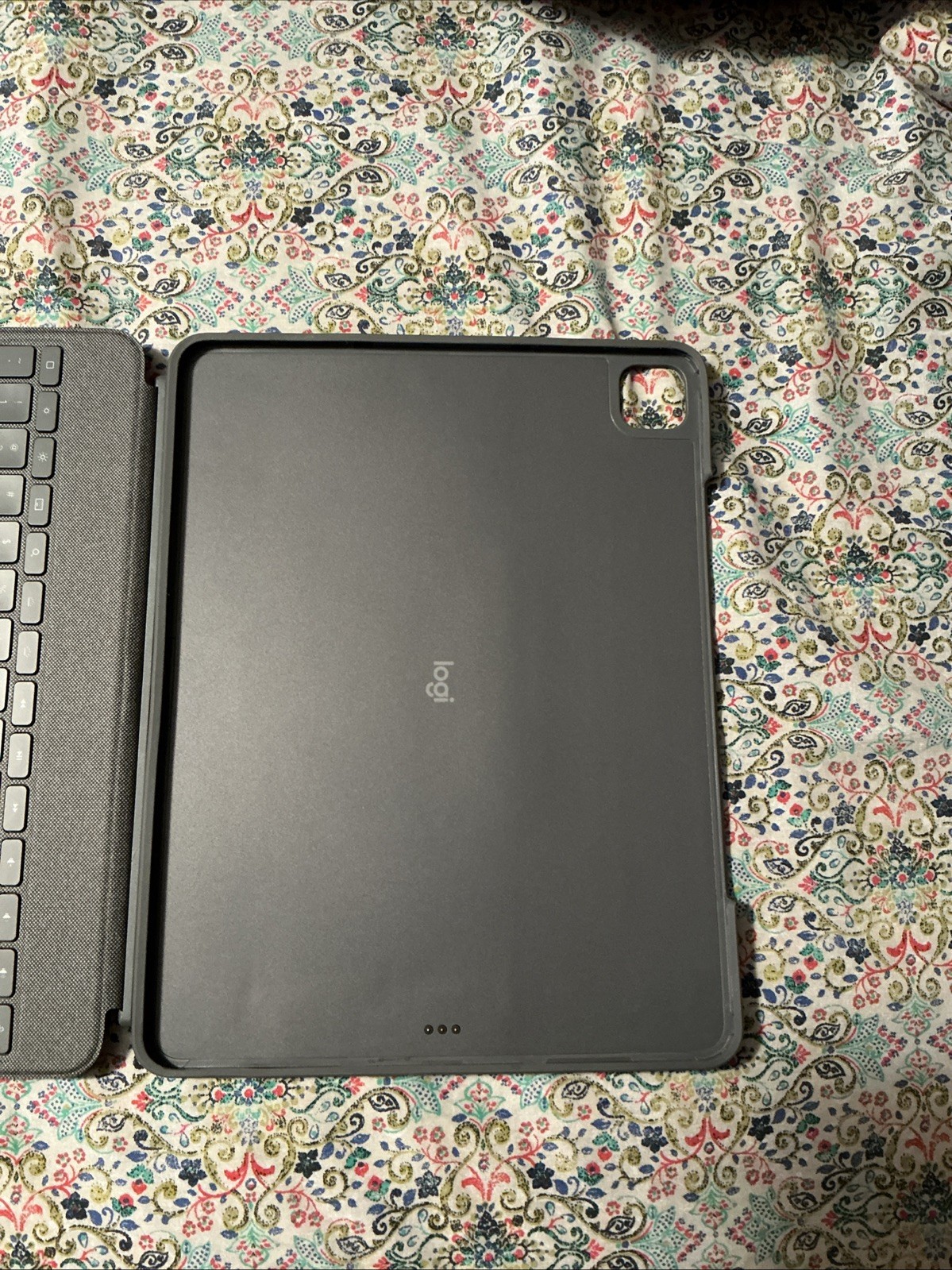 Logitech Combo Touch Keyboard Case for iPad Pro 12.9″ 5th 6th Gen 920-010097