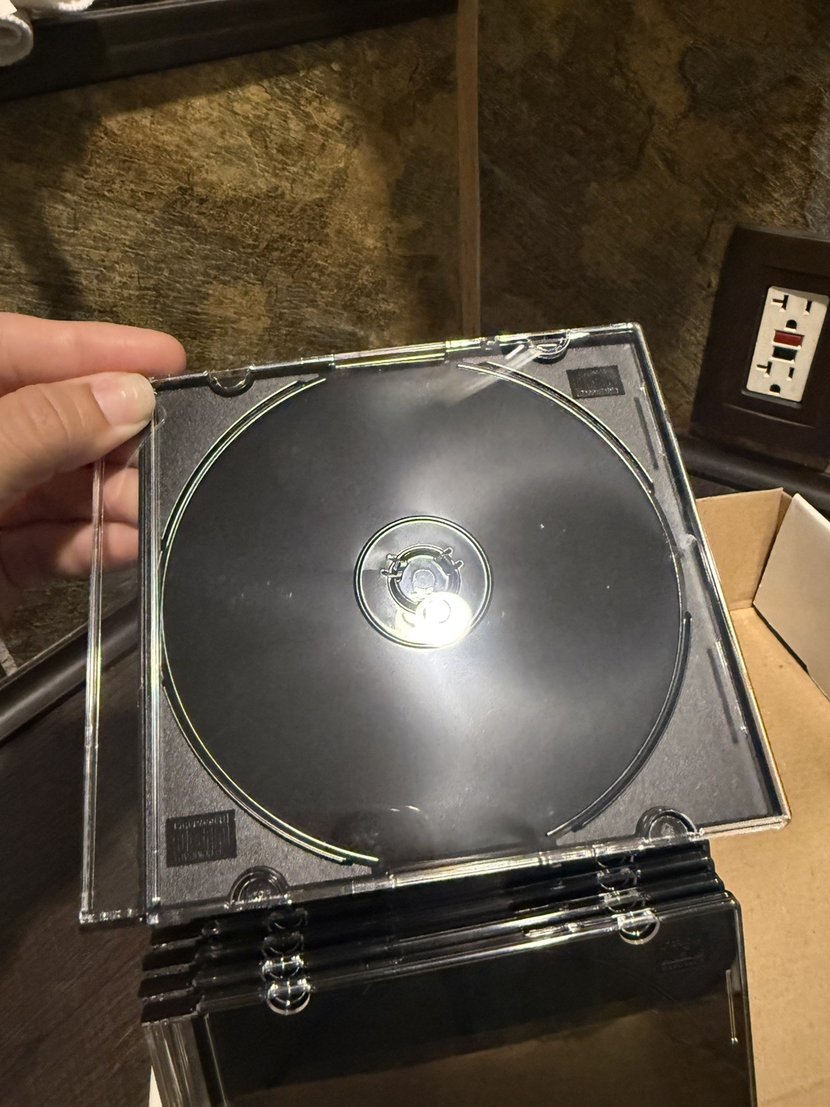 40 Single Slim Jewel CD Cases with Black Tray – 5.2mm Slimline Spine covers