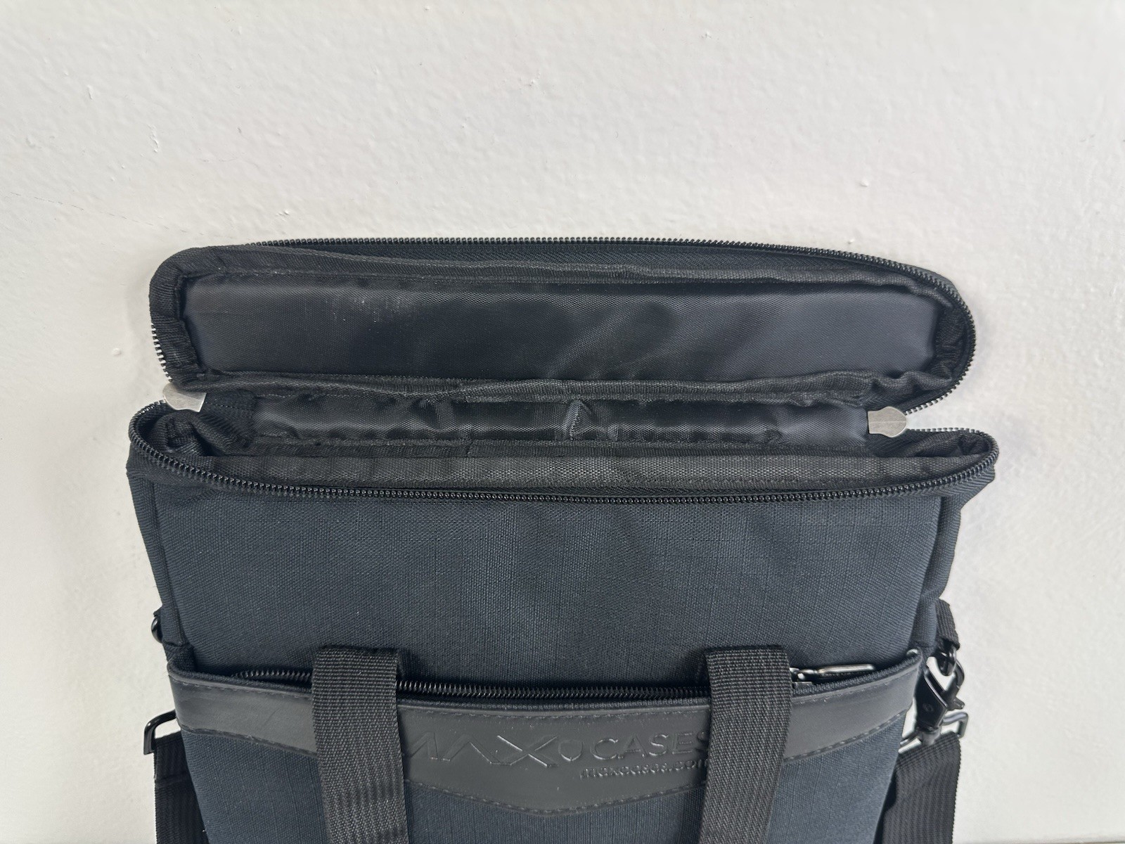Max Cases 2 Pocket Laptop Padded Bag 14″ Devices Chromebook Carrying Case