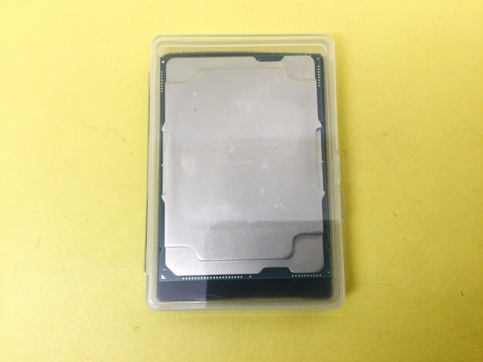 SRKXK Intel Xeon Gold 6326 2.90GHz 16-Core 185W 24MB LGA4189 CPU Processor